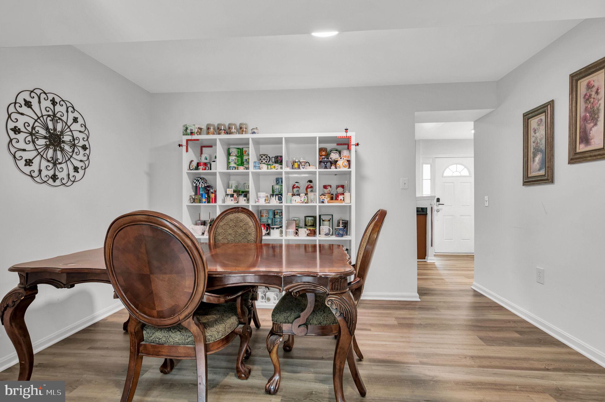 FAIRFAX PLAZA TOWNHOUSES - Residential