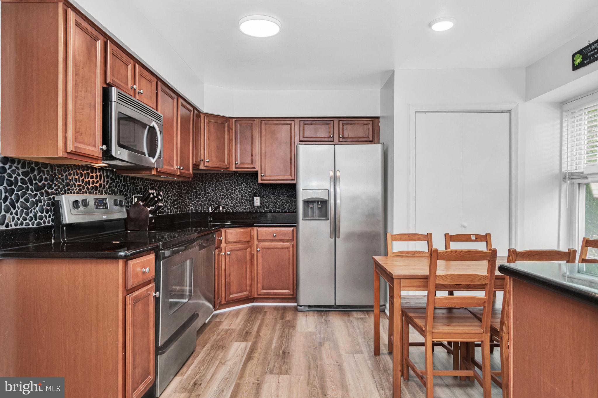 FAIRFAX PLAZA TOWNHOUSES - Residential