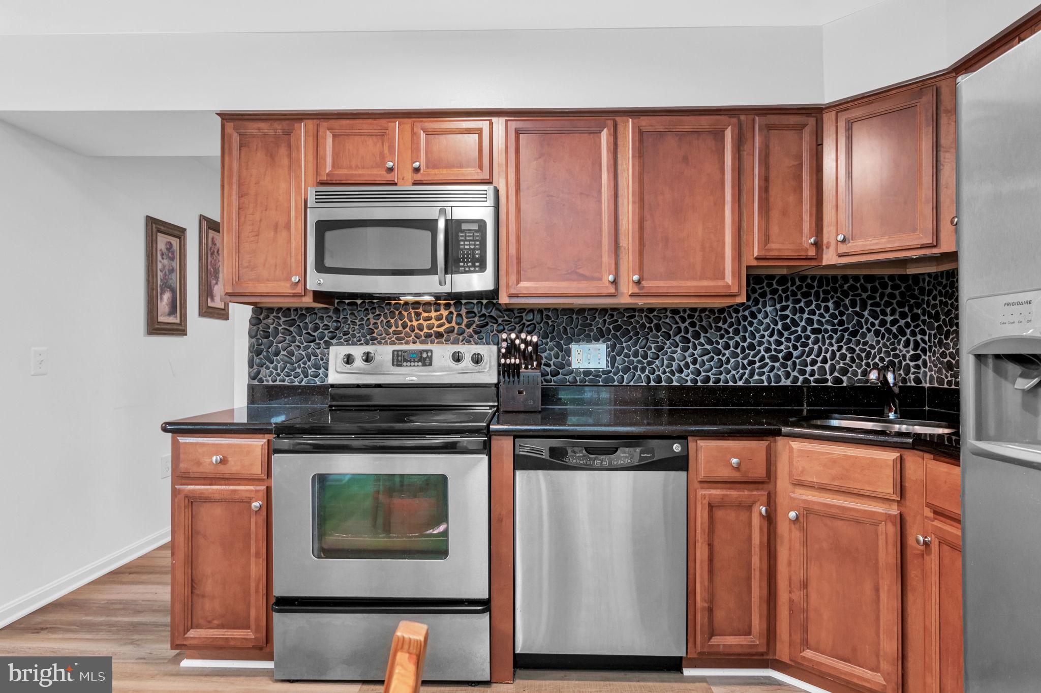 FAIRFAX PLAZA TOWNHOUSES - Residential