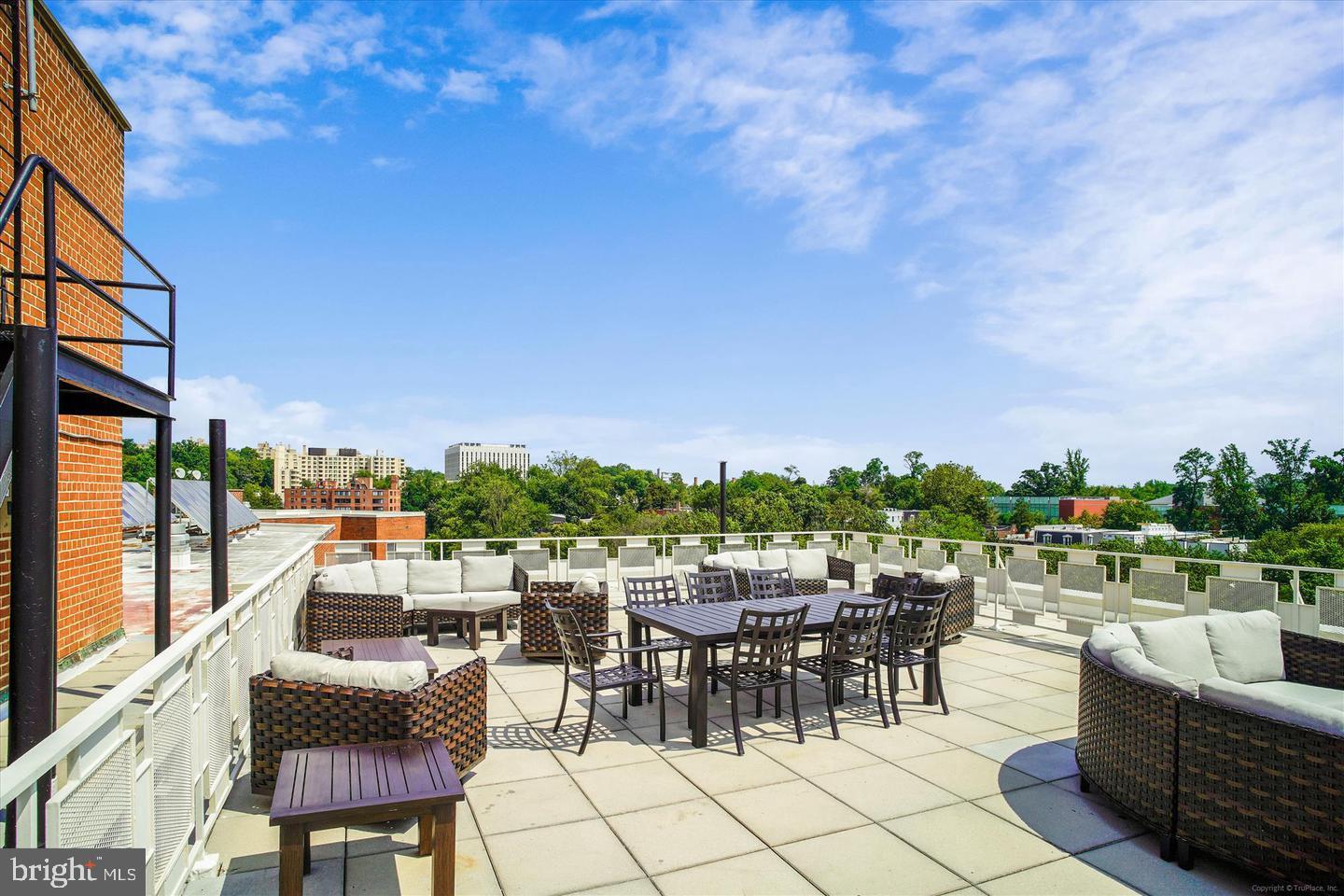 GLOVER PARK - Residential