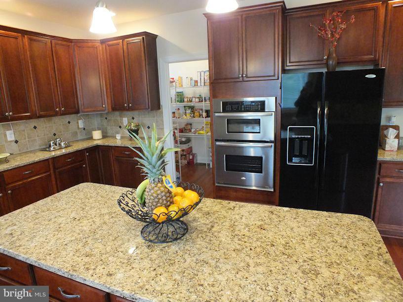 CEDARDAY - Residential Lease