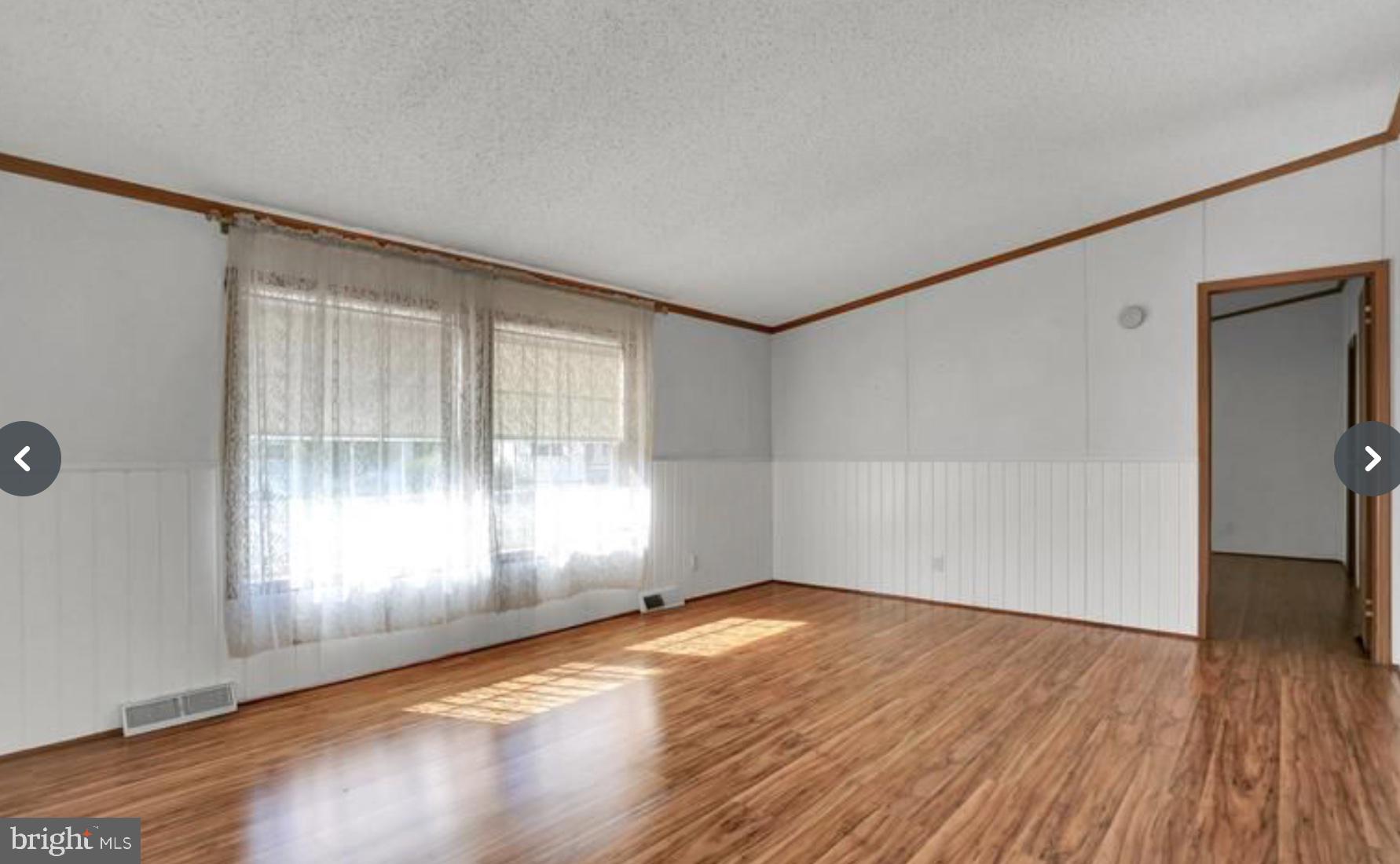 LAKESIDE VILLAGE - Residential