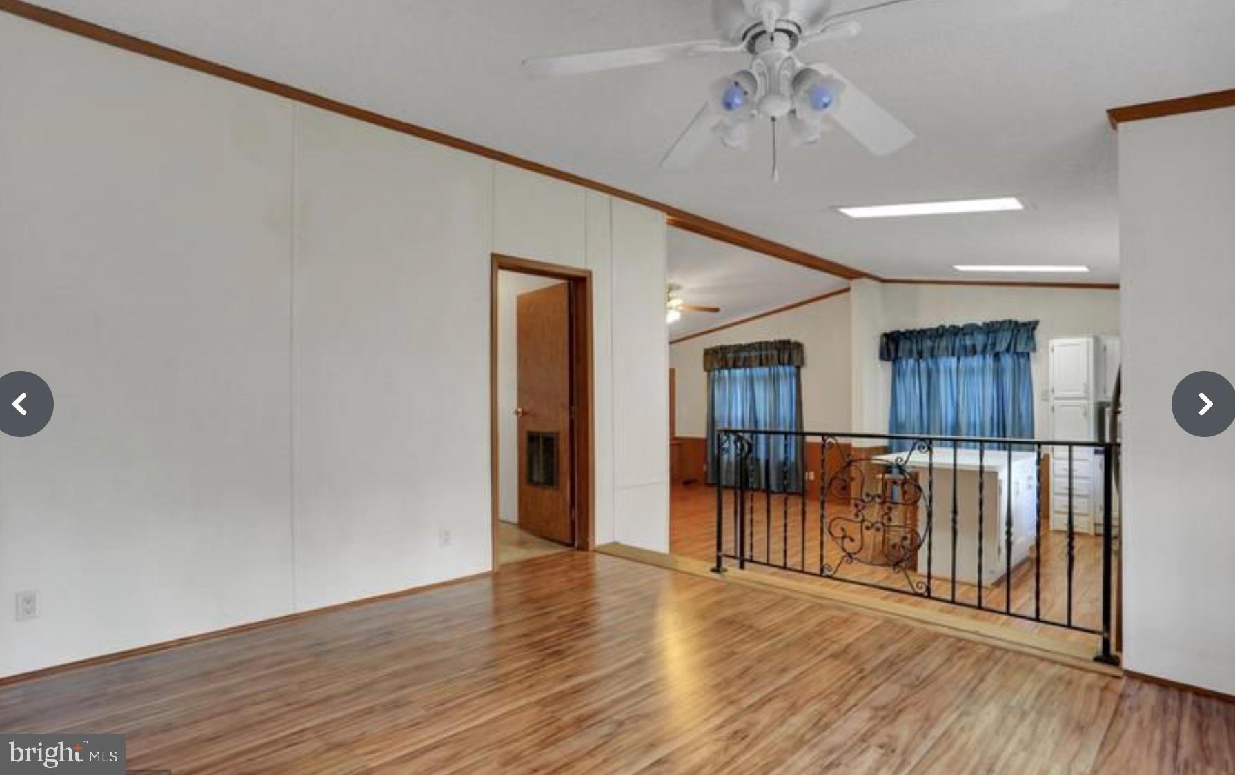 LAKESIDE VILLAGE - Residential