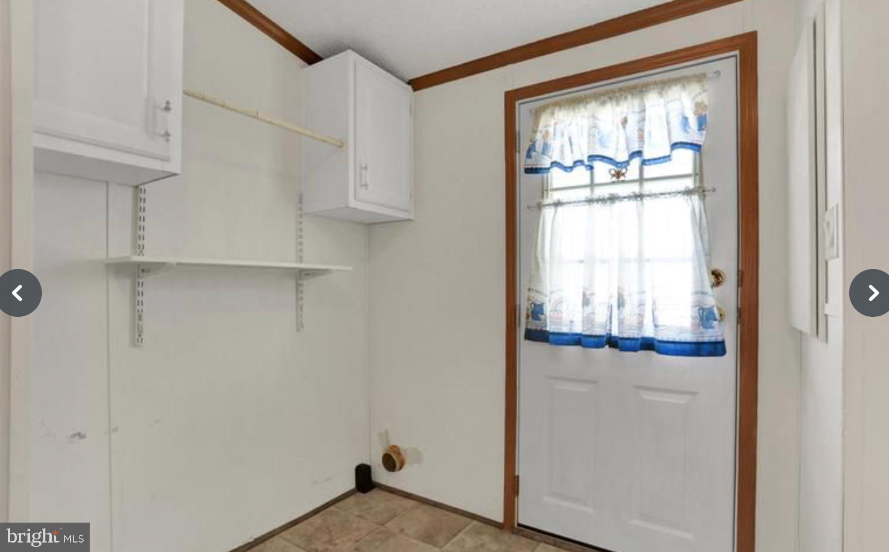 LAKESIDE VILLAGE - Residential