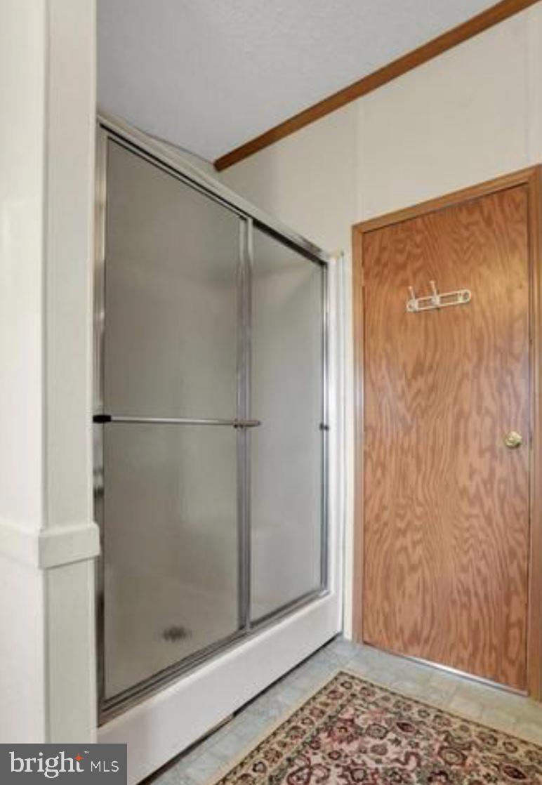 LAKESIDE VILLAGE - Residential