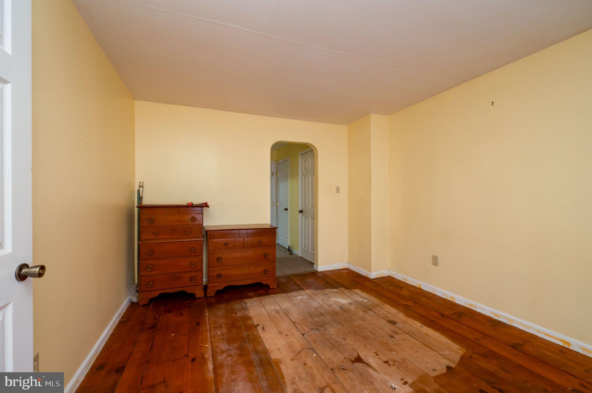 PATHFINDER WOODS - Residential