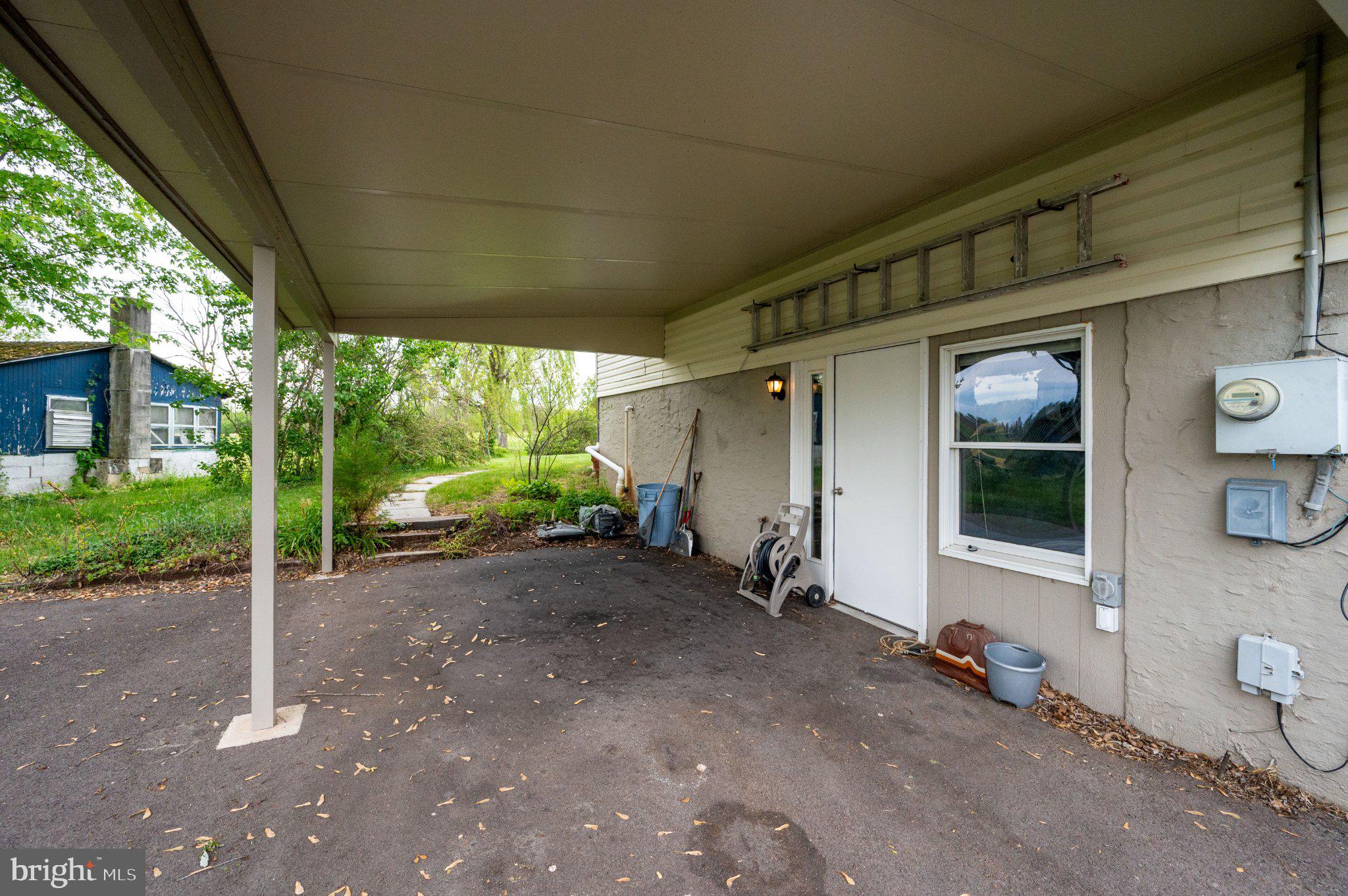 PATHFINDER WOODS - Residential