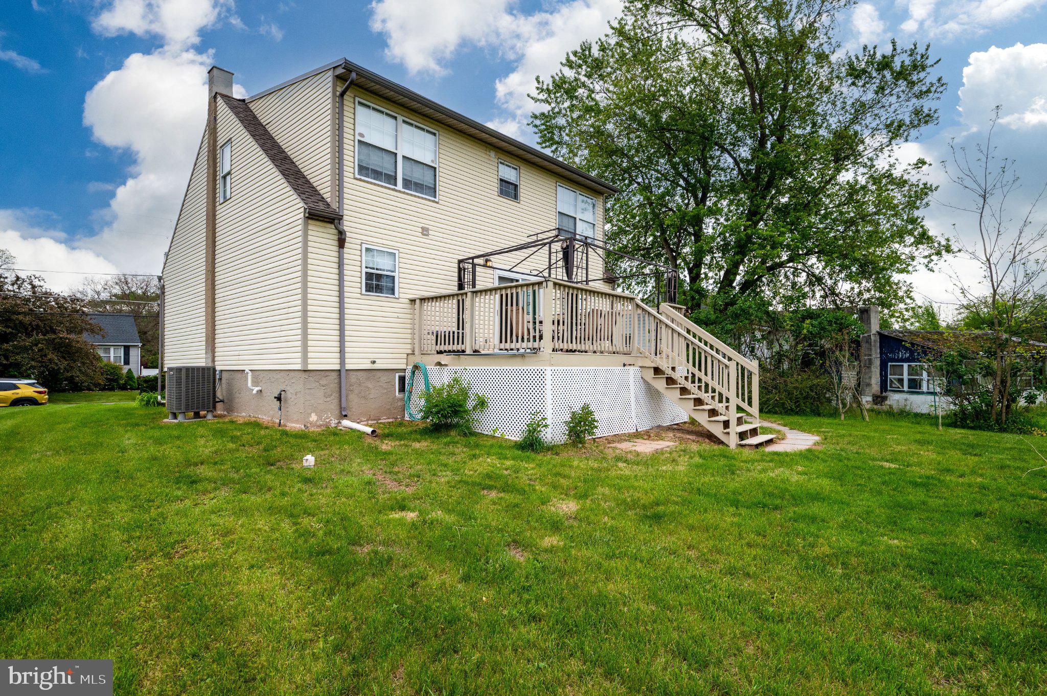 PATHFINDER WOODS - Residential