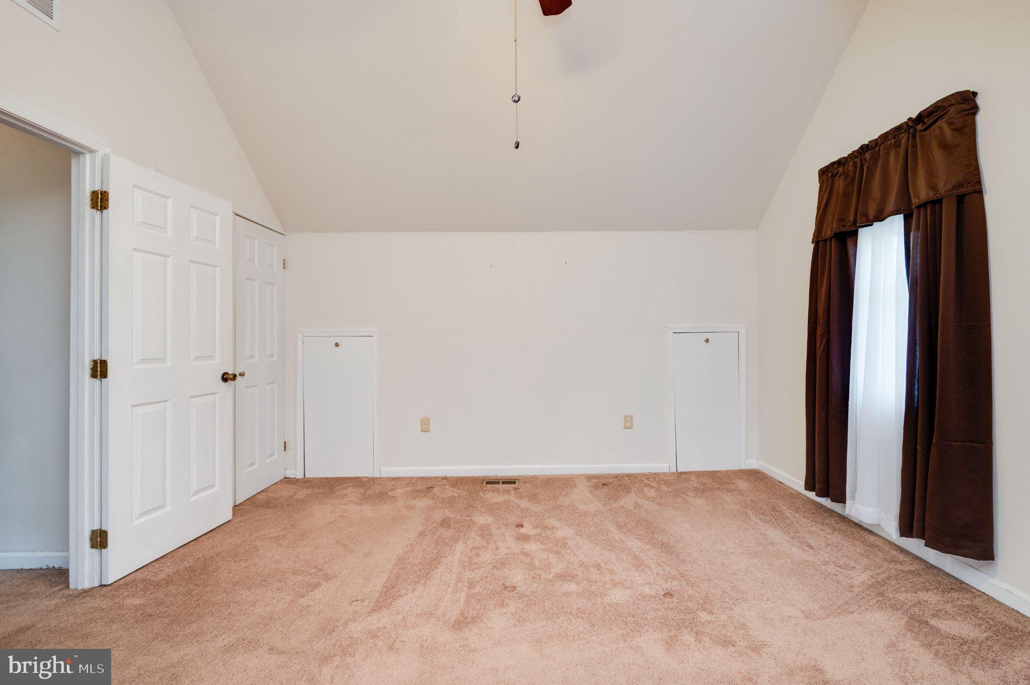 PATHFINDER WOODS - Residential