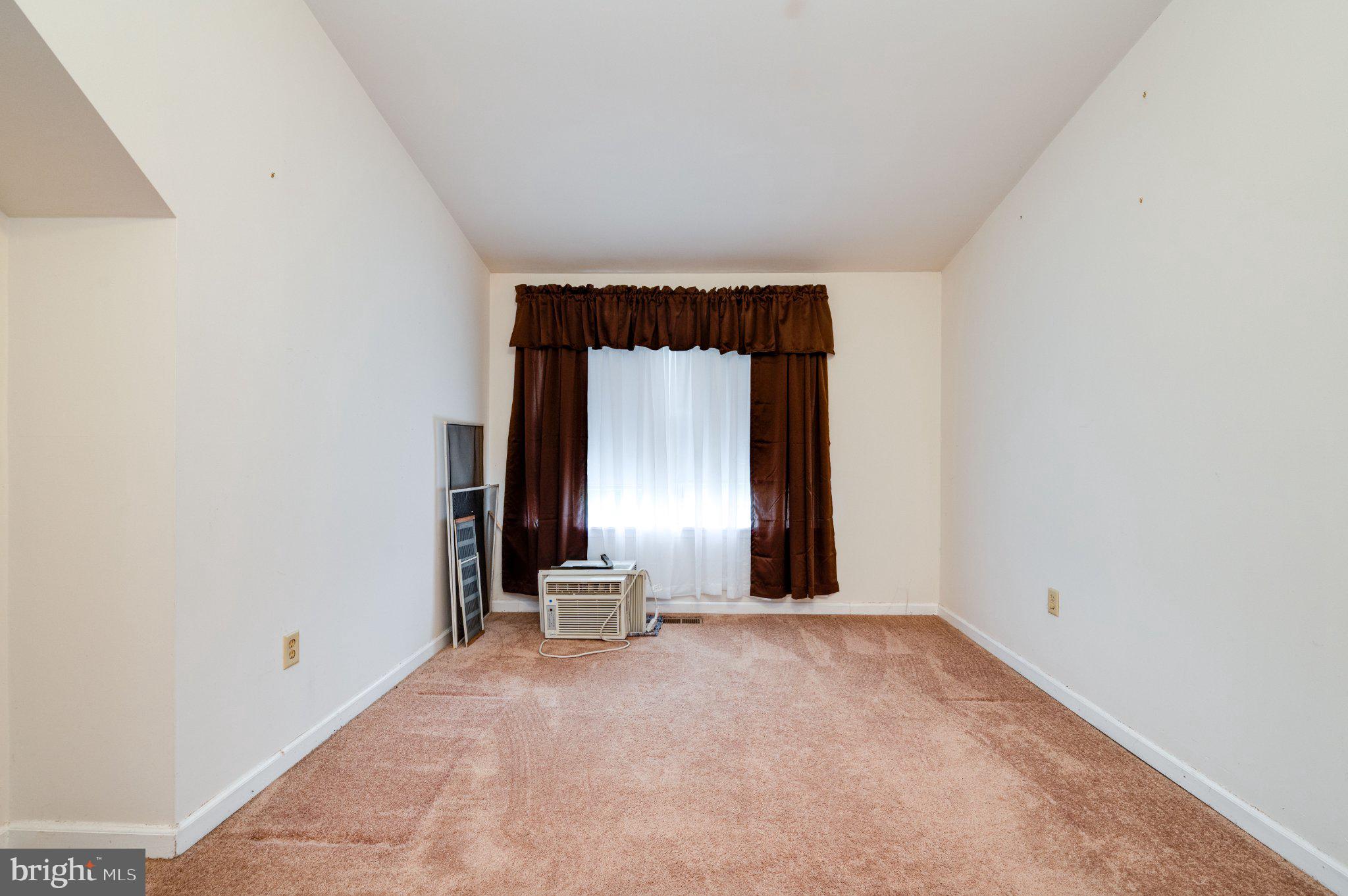PATHFINDER WOODS - Residential