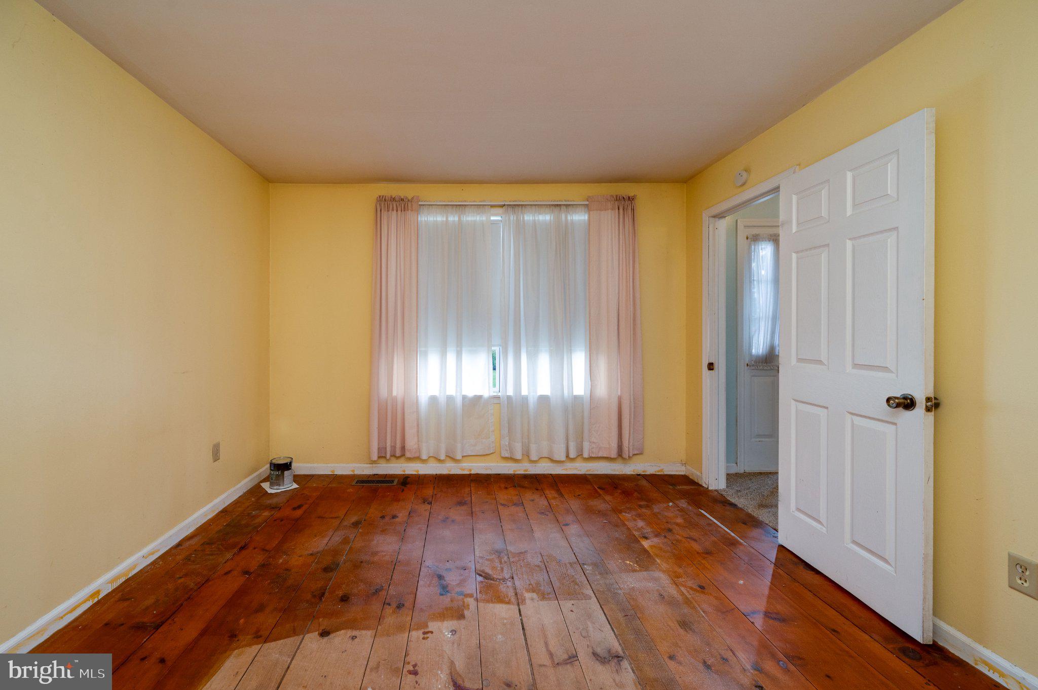 PATHFINDER WOODS - Residential