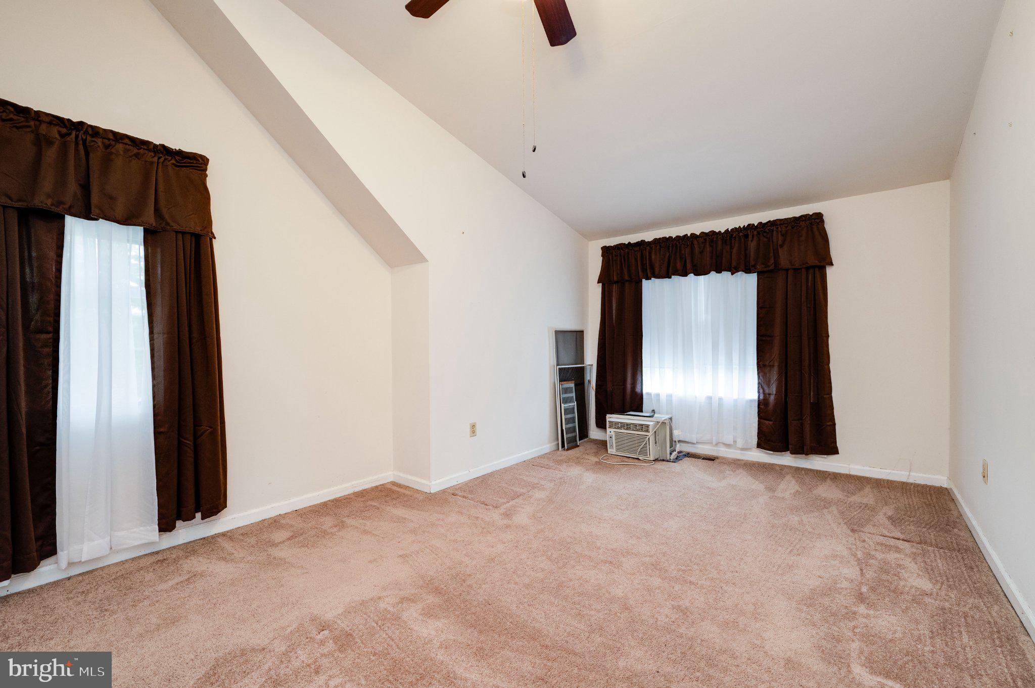 PATHFINDER WOODS - Residential