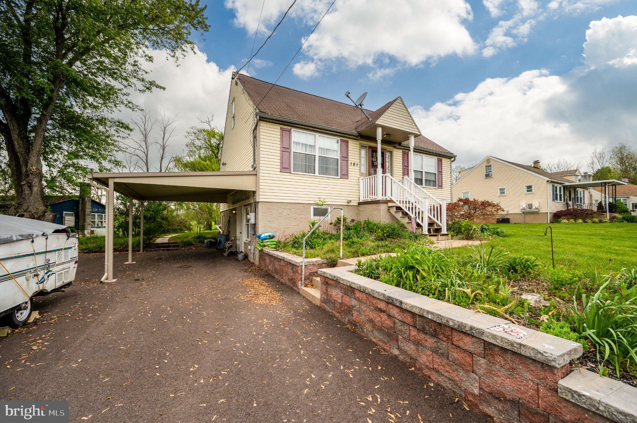PATHFINDER WOODS - Residential