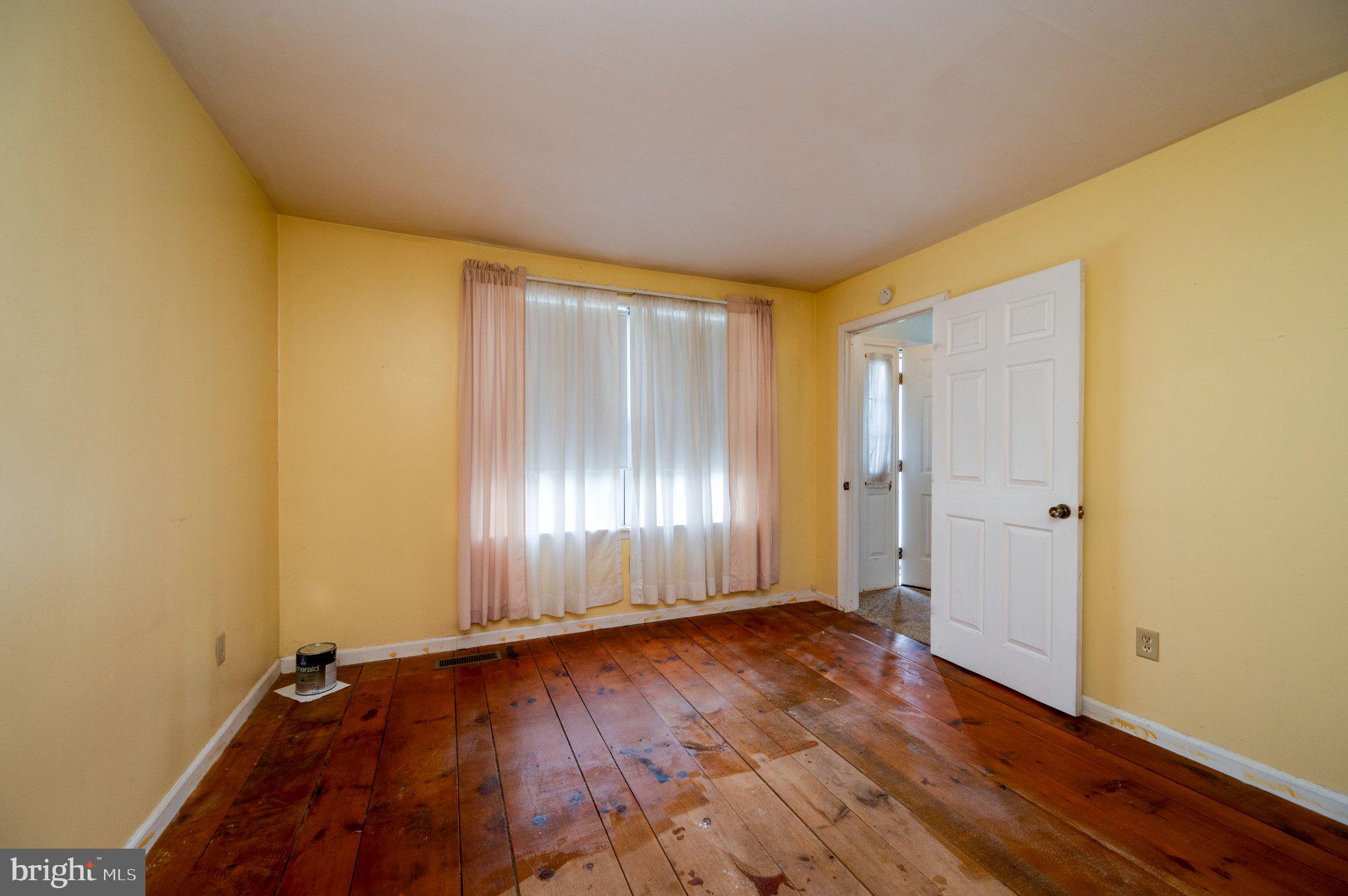 PATHFINDER WOODS - Residential