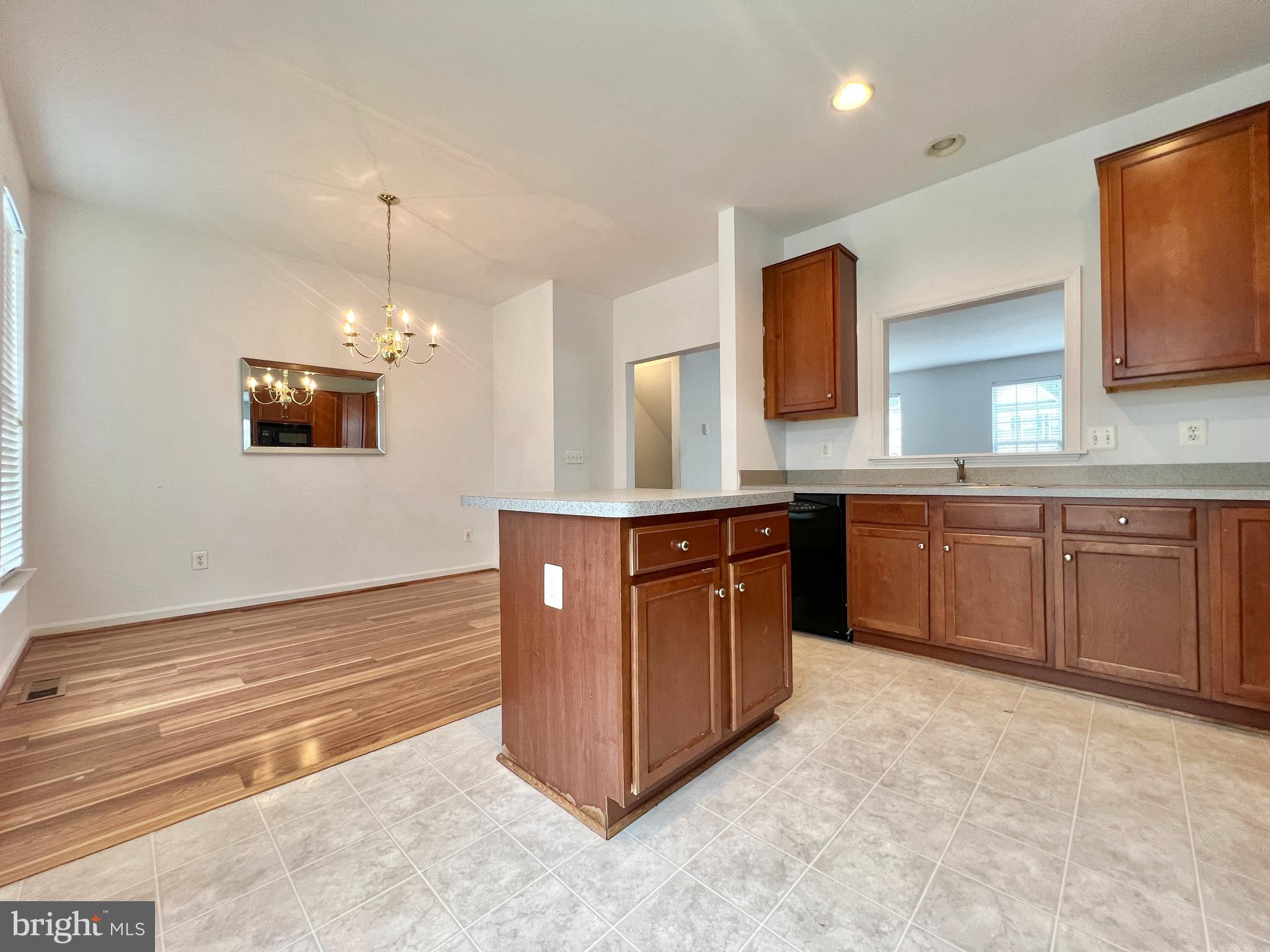 BERKELEY RIDGE - Residential