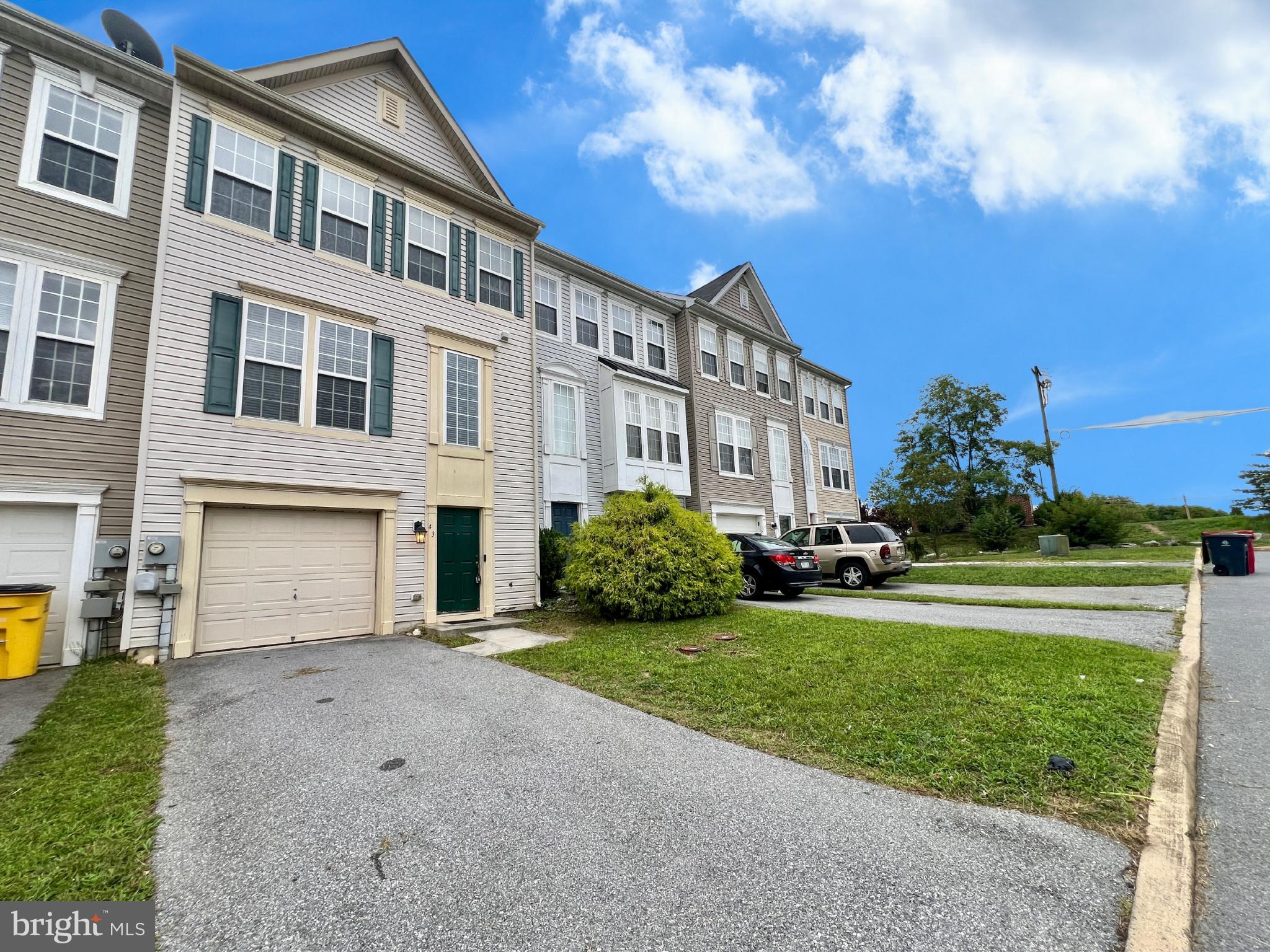 BERKELEY RIDGE - Residential