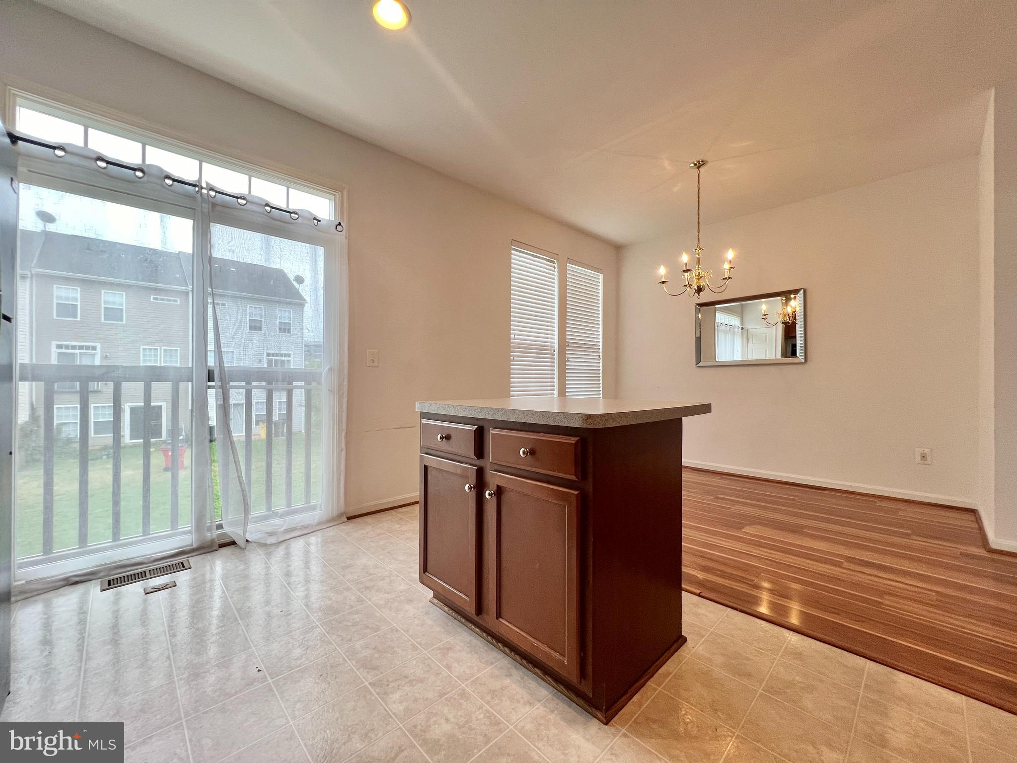 BERKELEY RIDGE - Residential