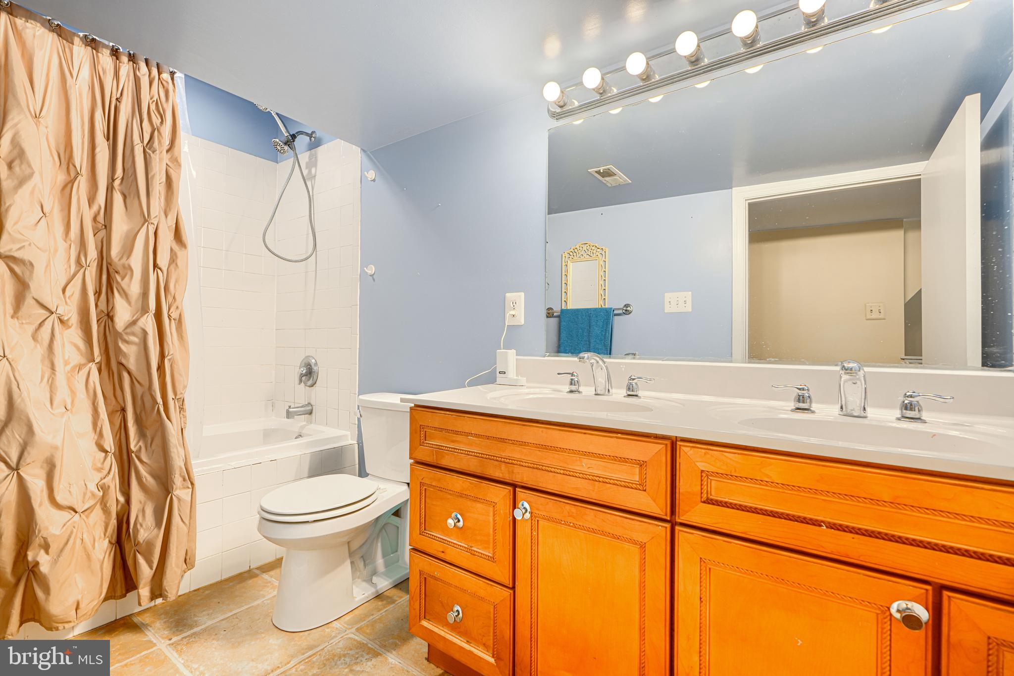 TANEYTOWN VILLAGE - Residential