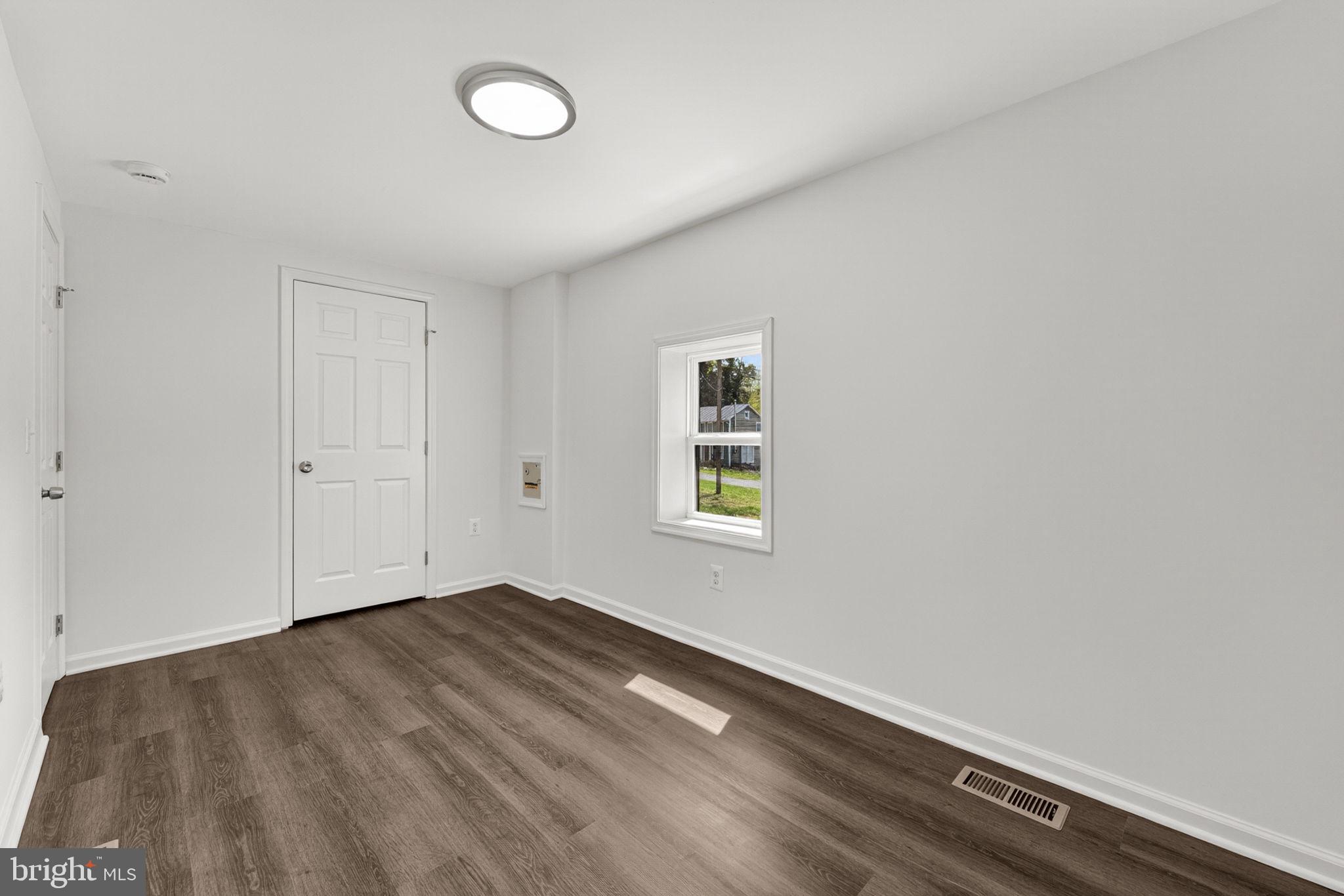 PAEONIAN SPRINGS - Residential