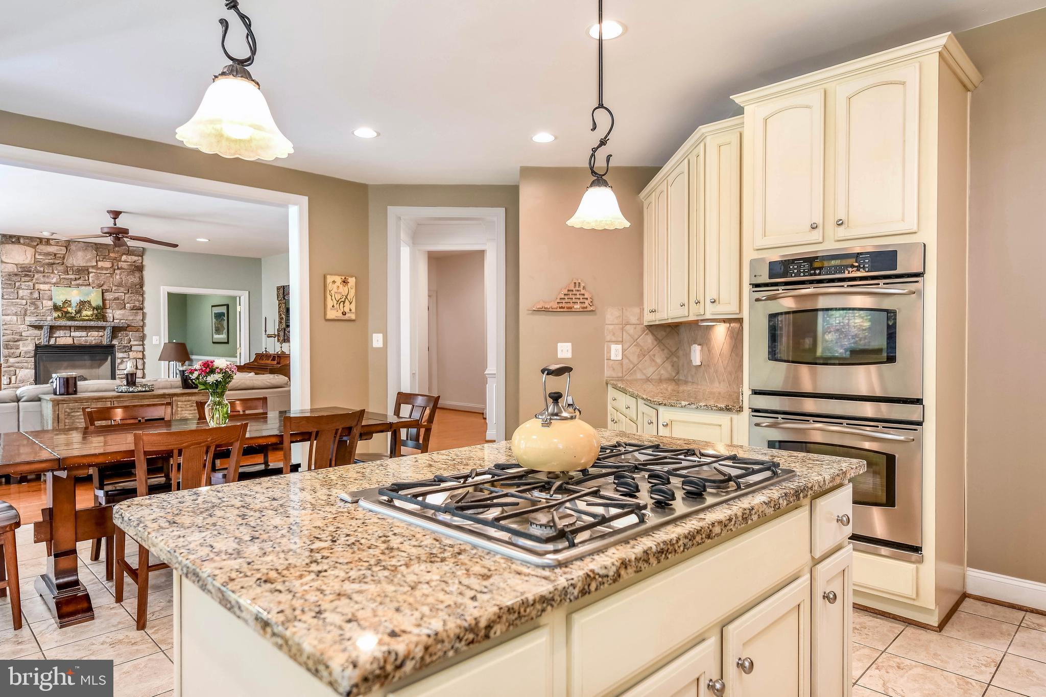 LANSDOWNE ON THE POTOMAC - Residential