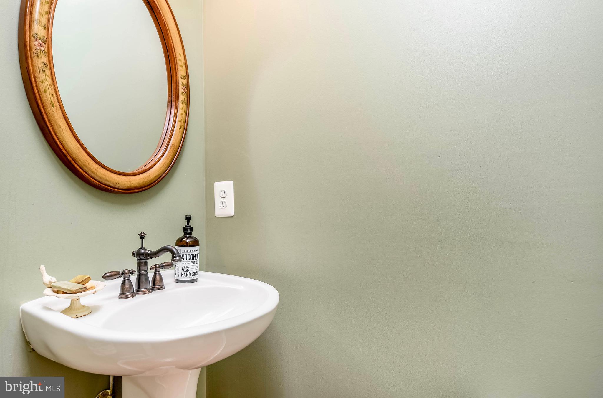 LANSDOWNE ON THE POTOMAC - Residential