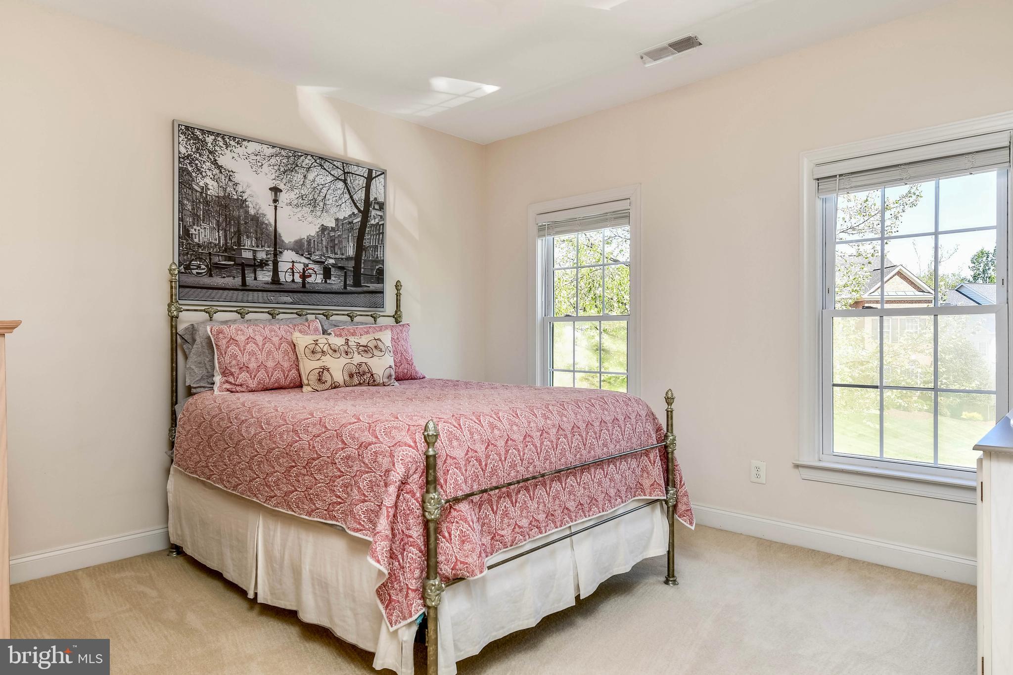 LANSDOWNE ON THE POTOMAC - Residential