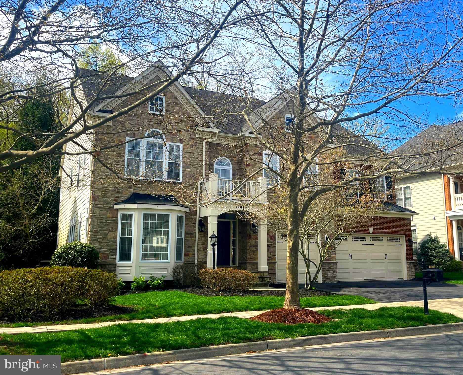 LANSDOWNE ON THE POTOMAC - Residential