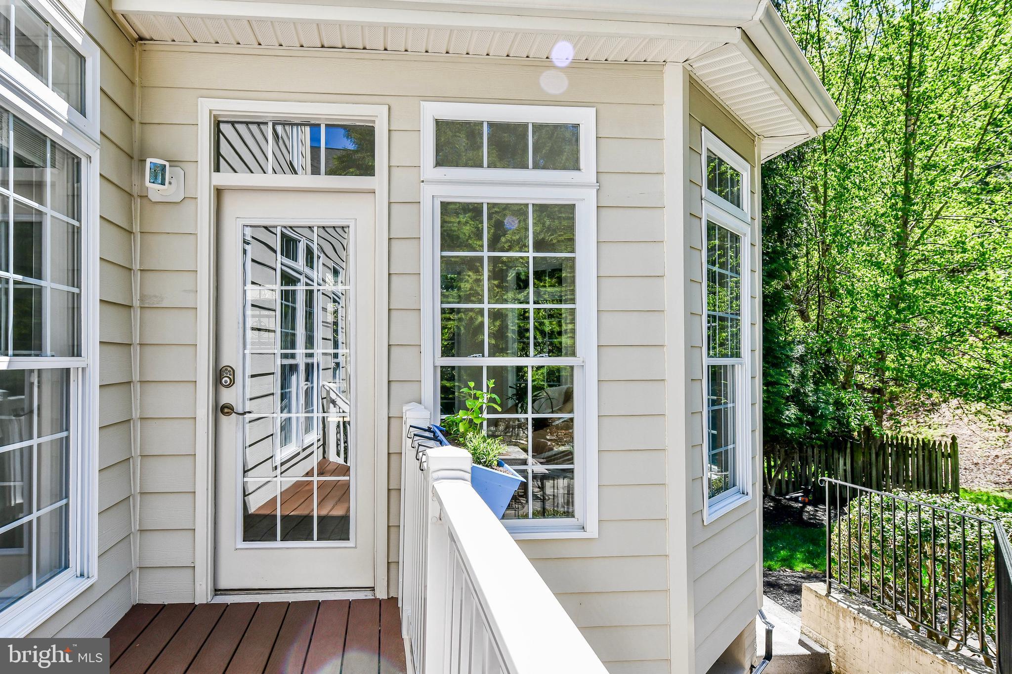 LANSDOWNE ON THE POTOMAC - Residential