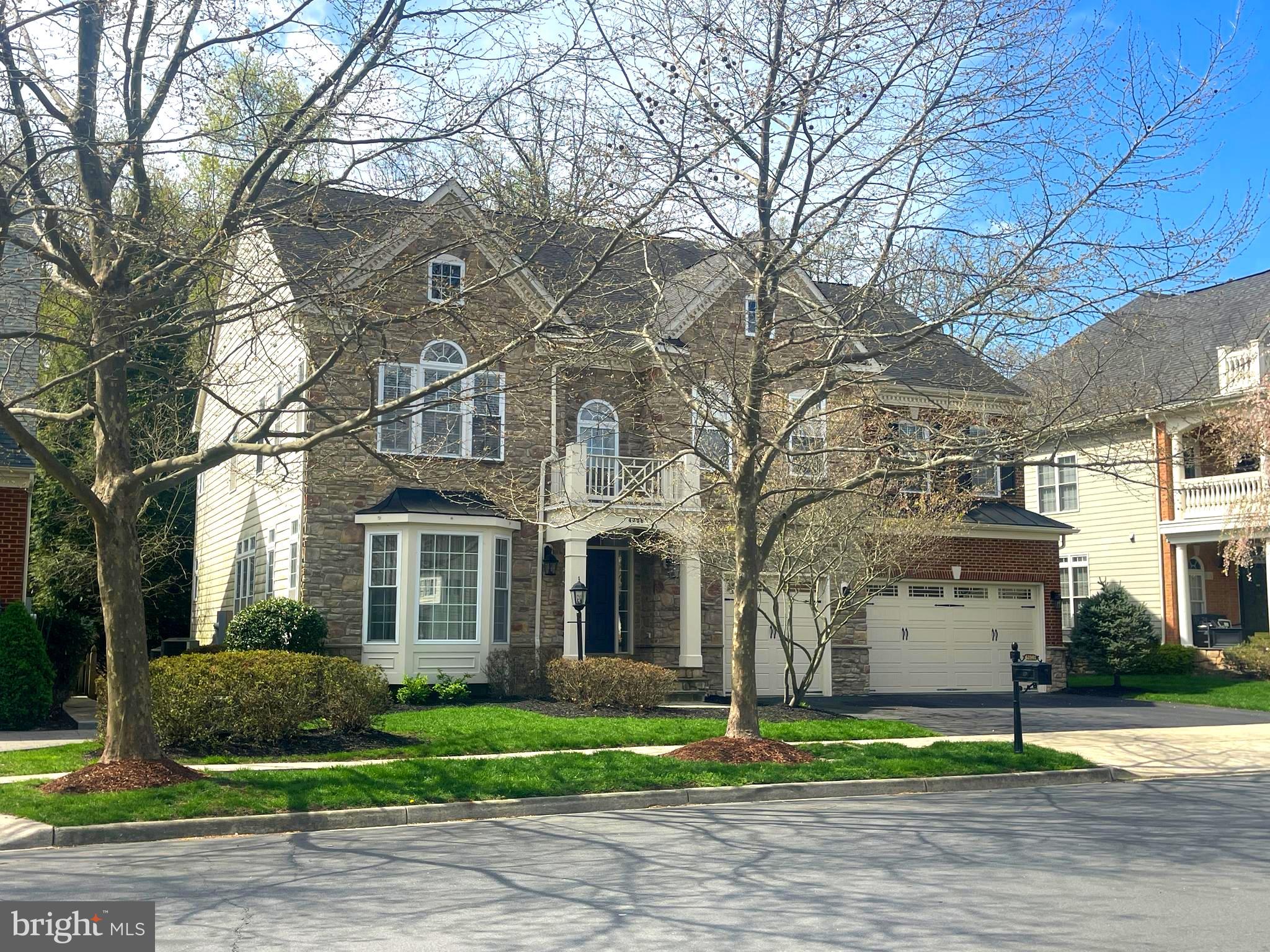 LANSDOWNE ON THE POTOMAC - Residential