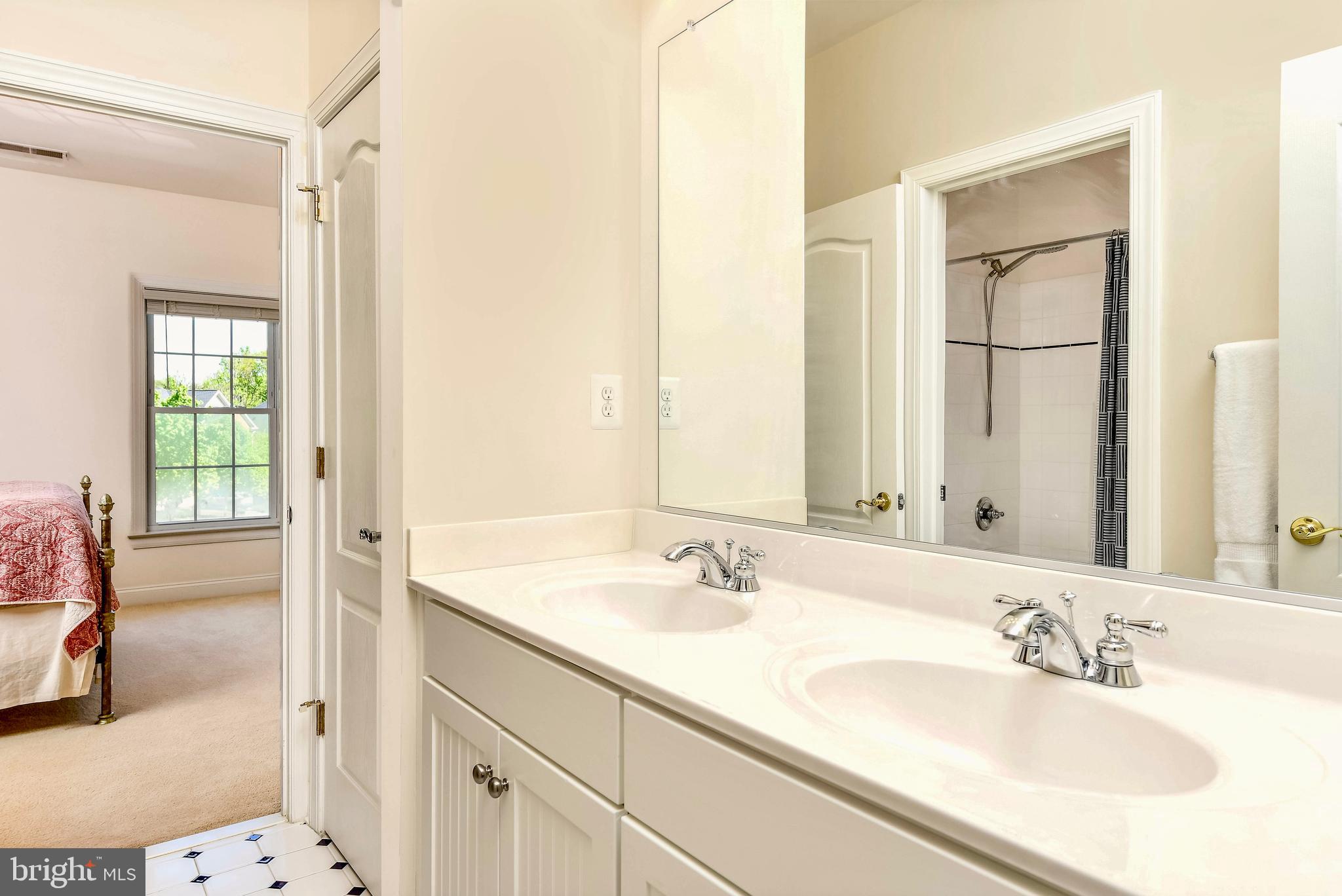 LANSDOWNE ON THE POTOMAC - Residential