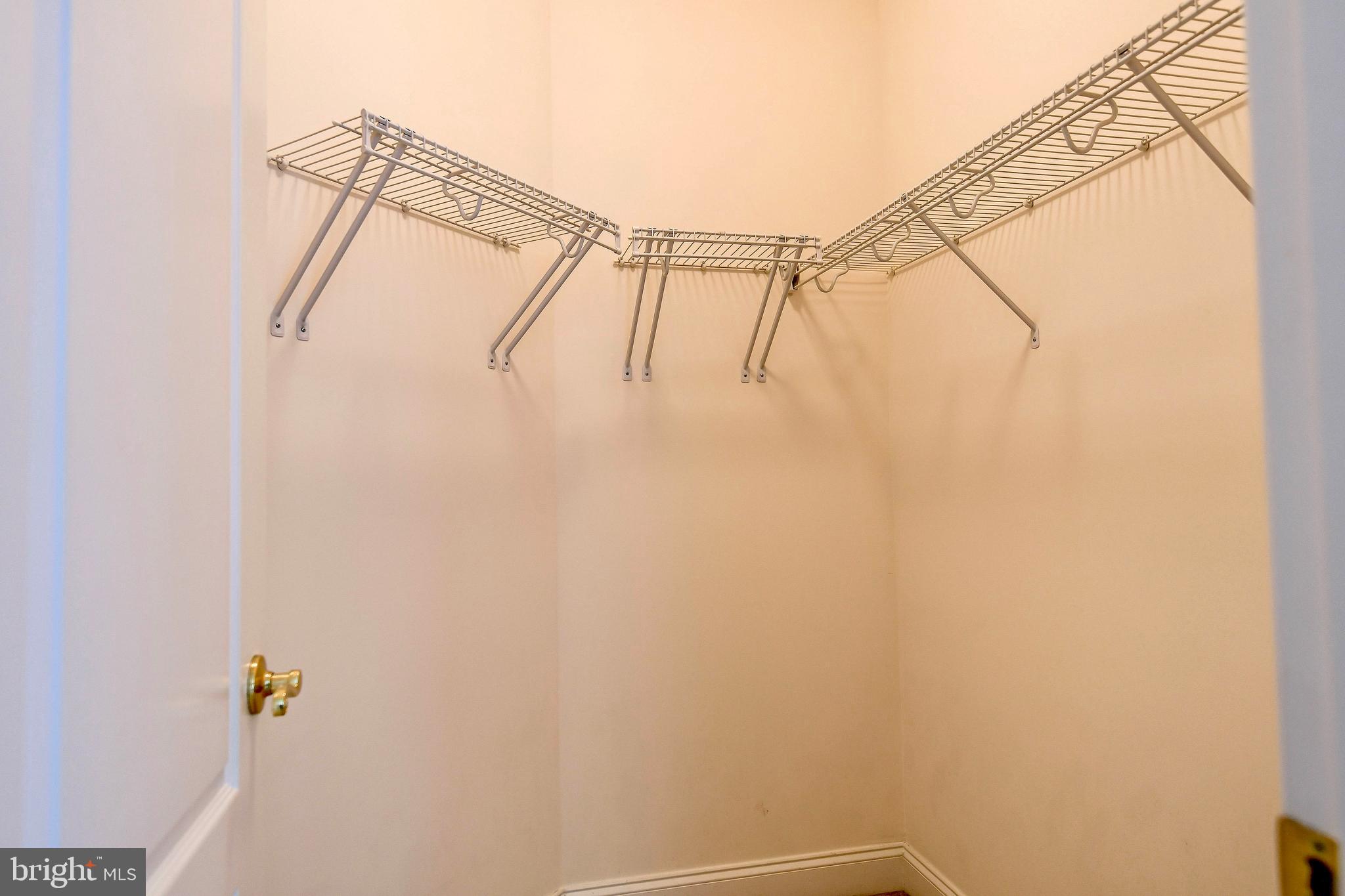 LANSDOWNE ON THE POTOMAC - Residential