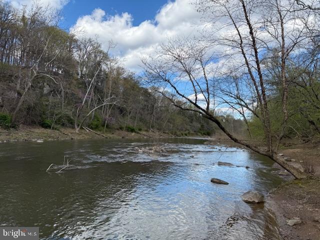 LANSDOWNE ON THE POTOMAC - Residential