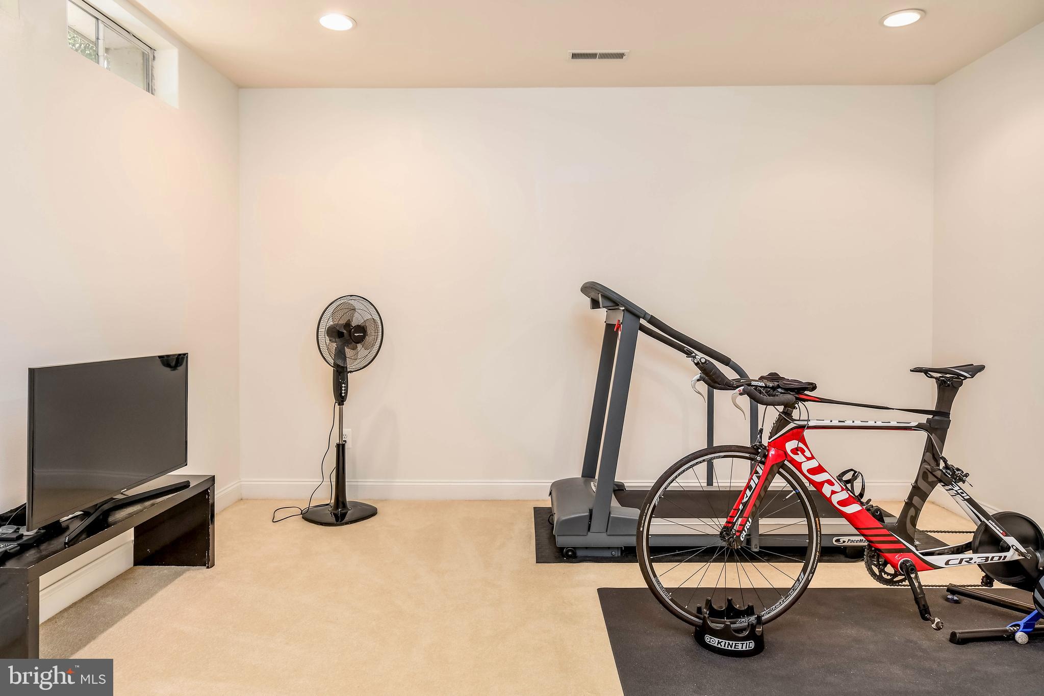 LANSDOWNE ON THE POTOMAC - Residential