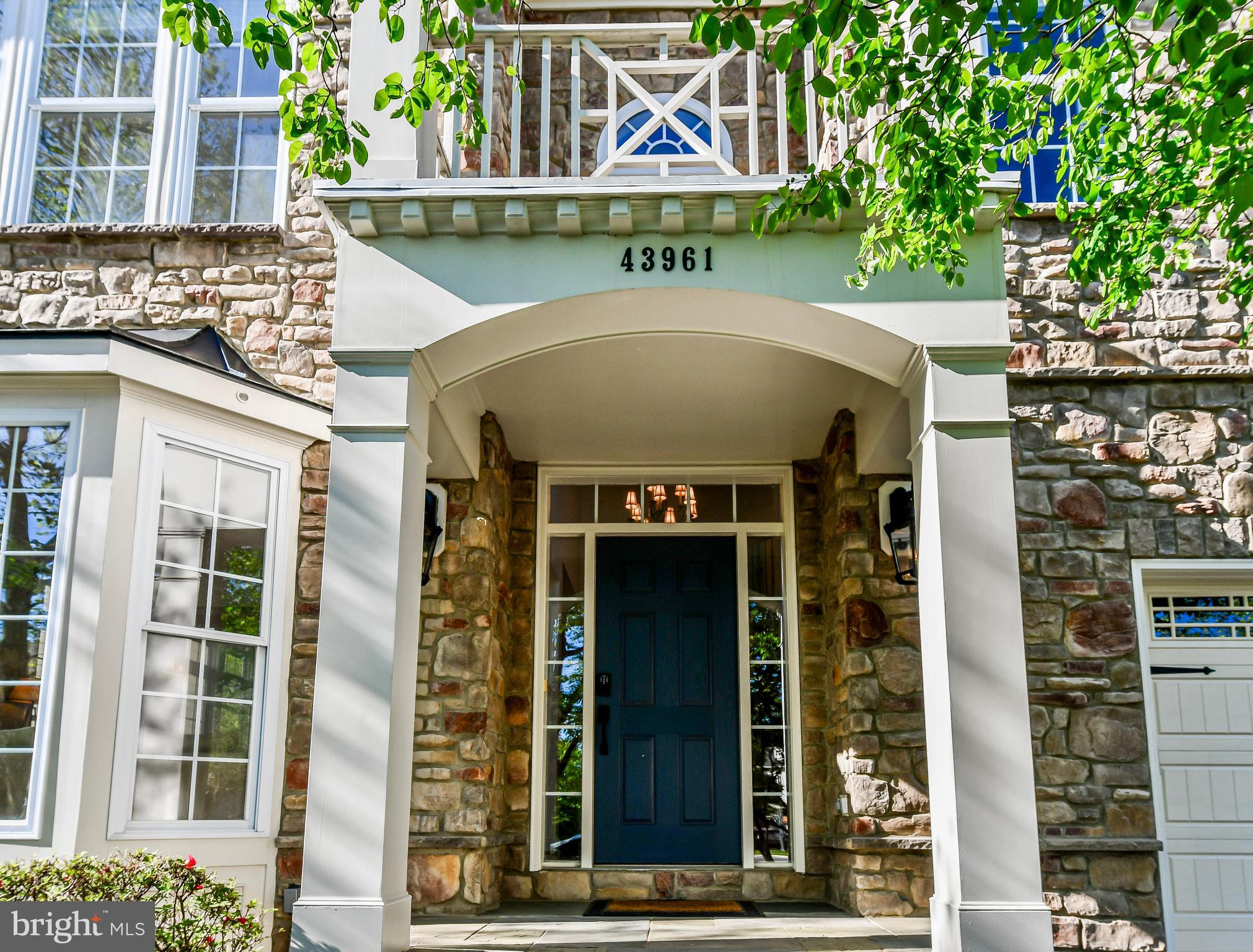 LANSDOWNE ON THE POTOMAC - Residential