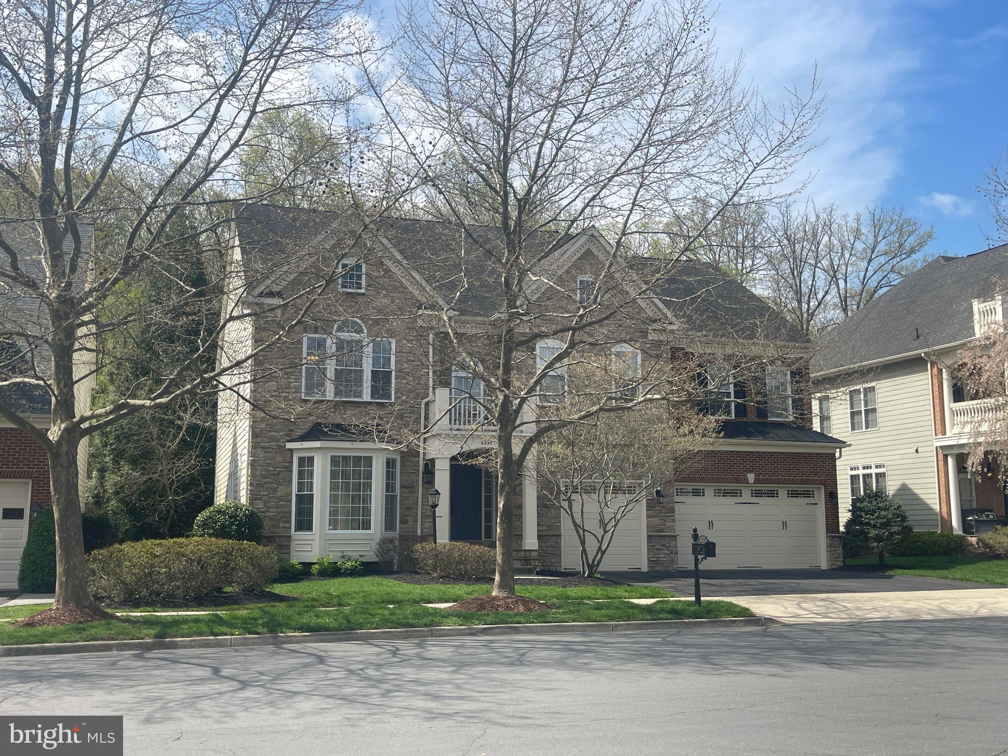 LANSDOWNE ON THE POTOMAC - Residential