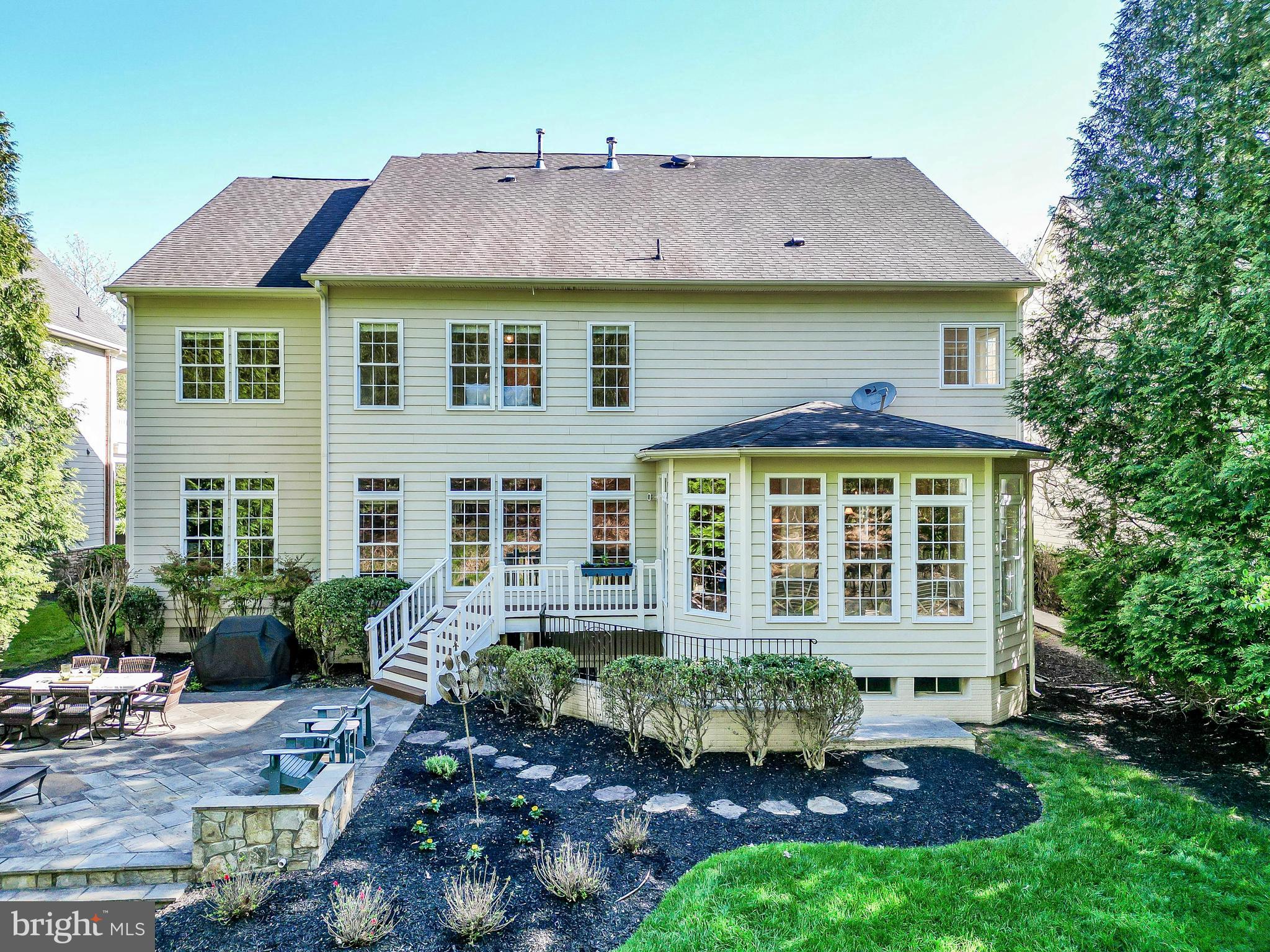 LANSDOWNE ON THE POTOMAC - Residential