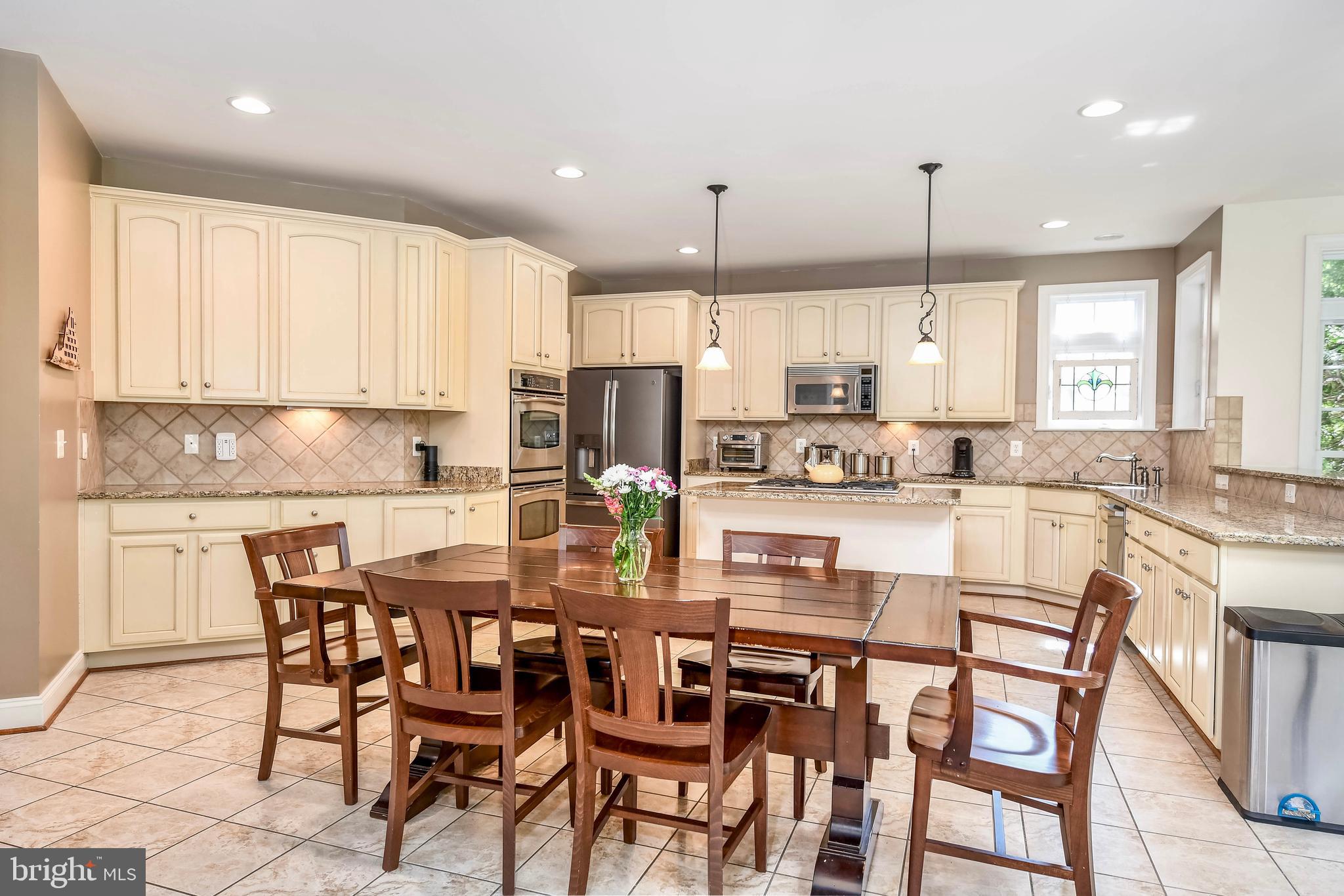 LANSDOWNE ON THE POTOMAC - Residential