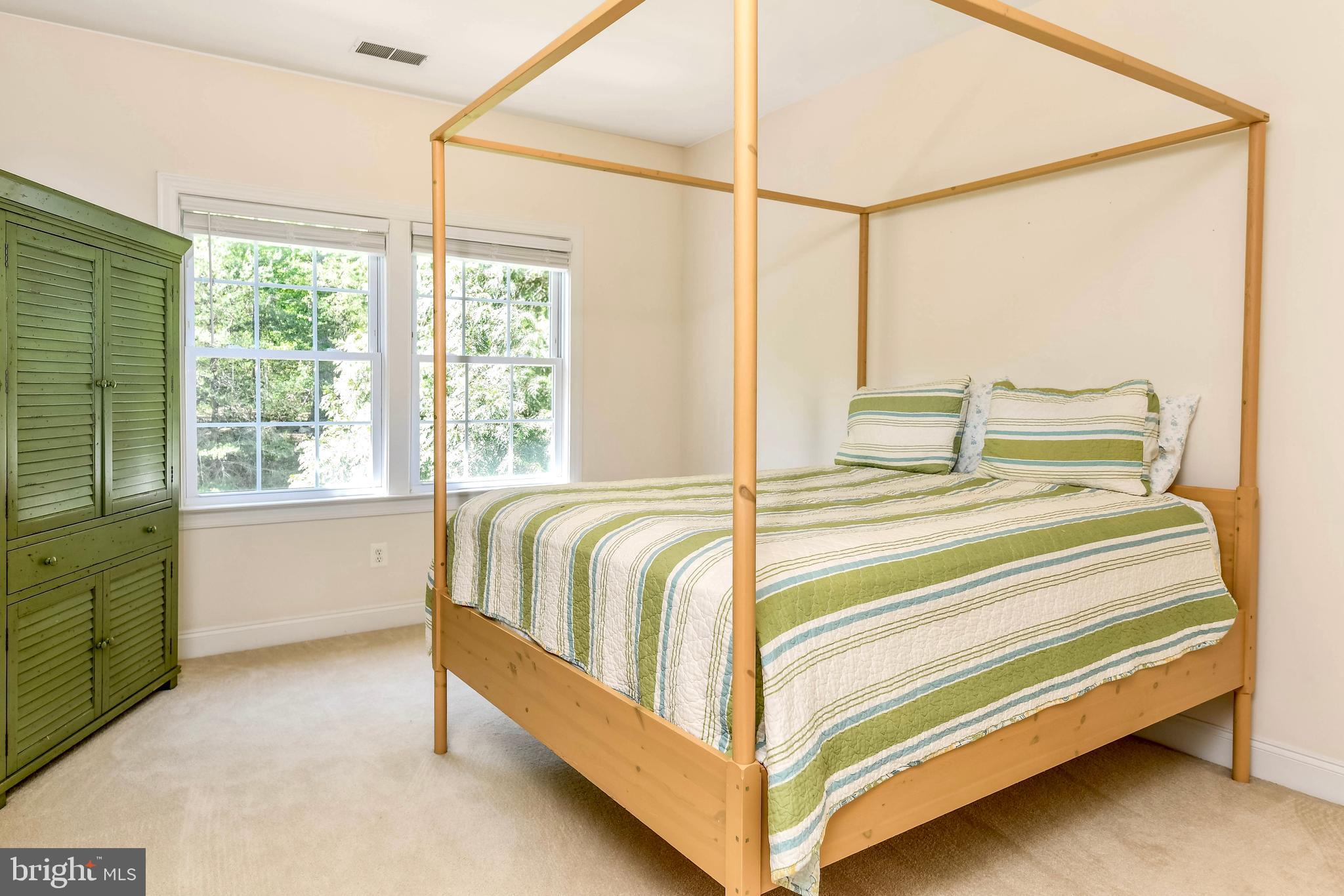 LANSDOWNE ON THE POTOMAC - Residential