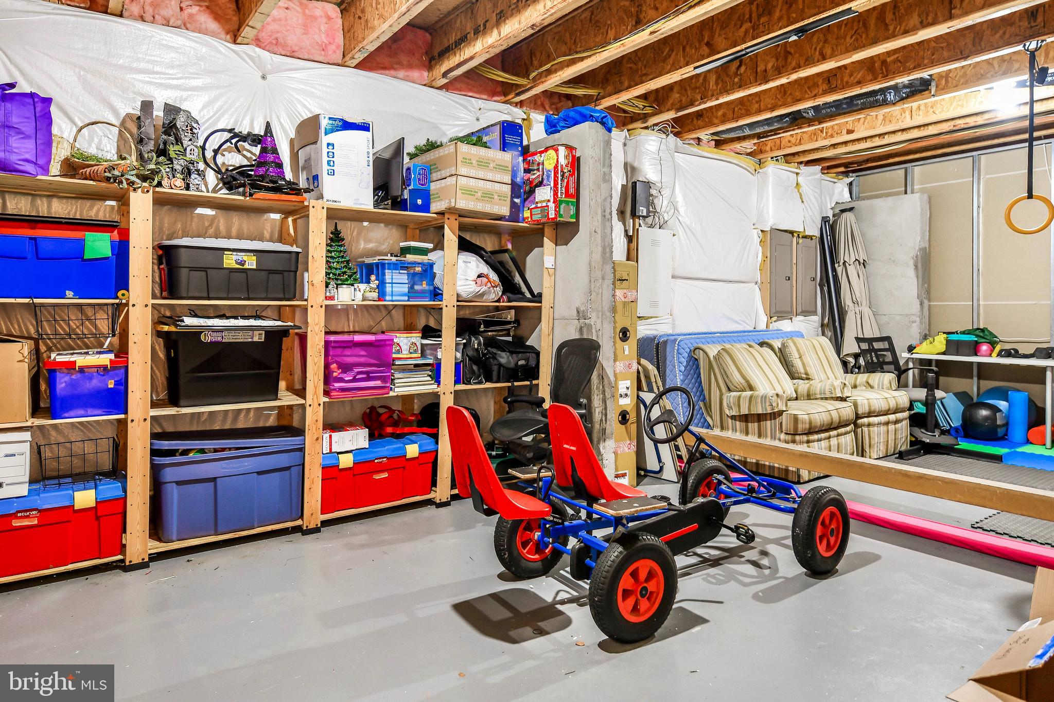 LANSDOWNE ON THE POTOMAC - Residential