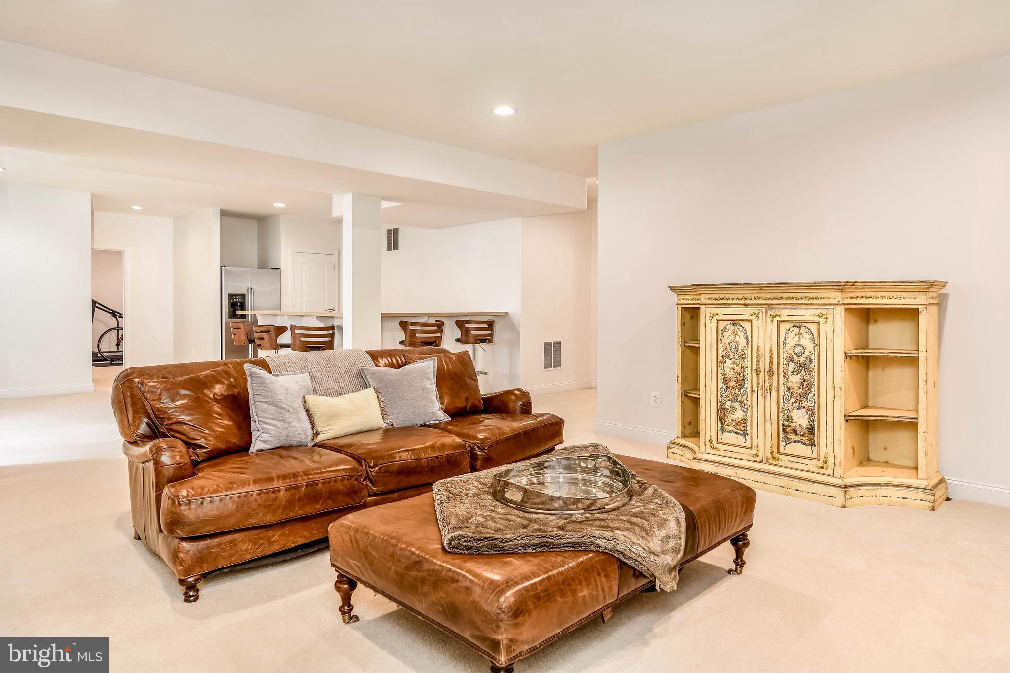 LANSDOWNE ON THE POTOMAC - Residential