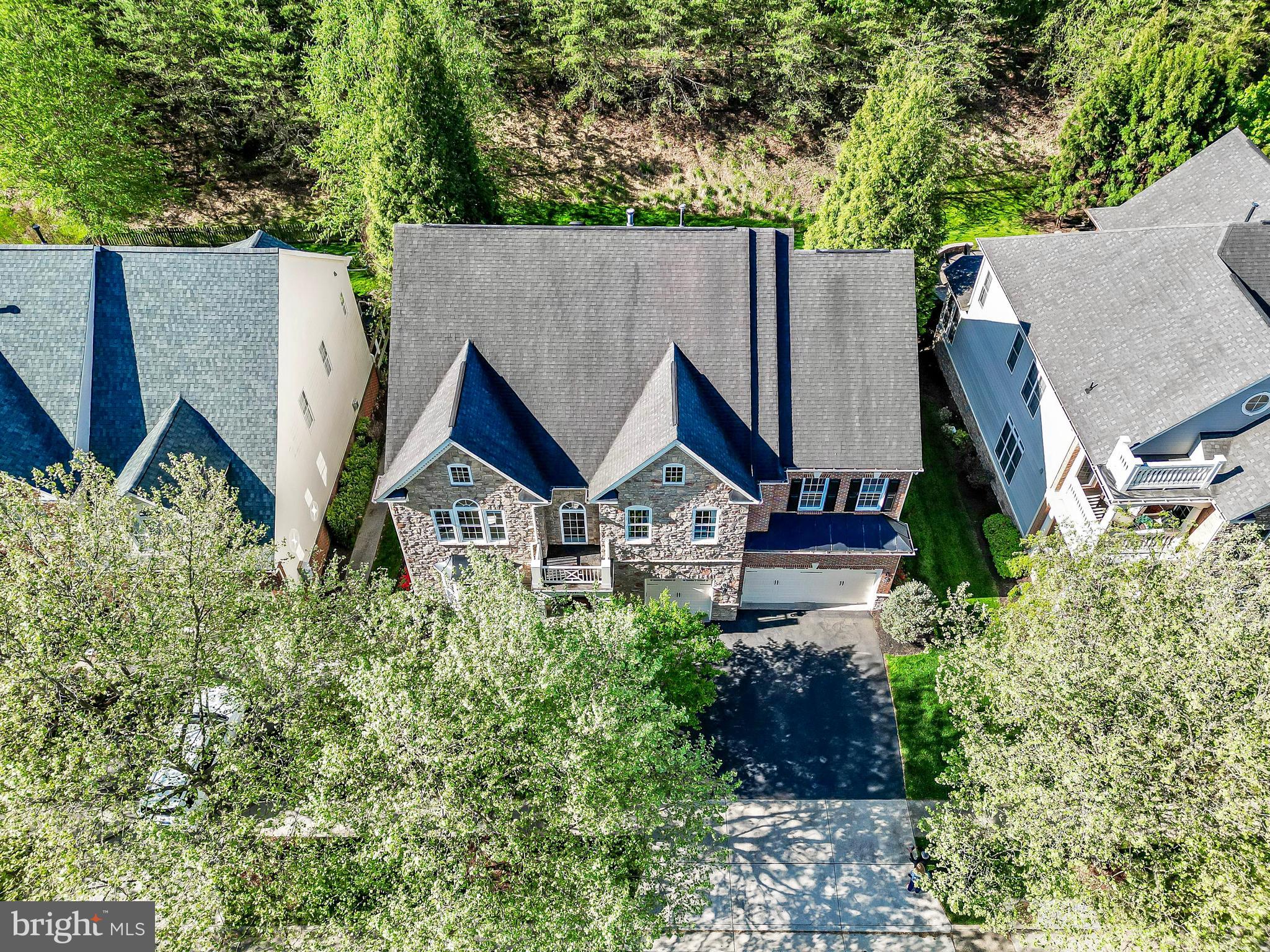 LANSDOWNE ON THE POTOMAC - Residential