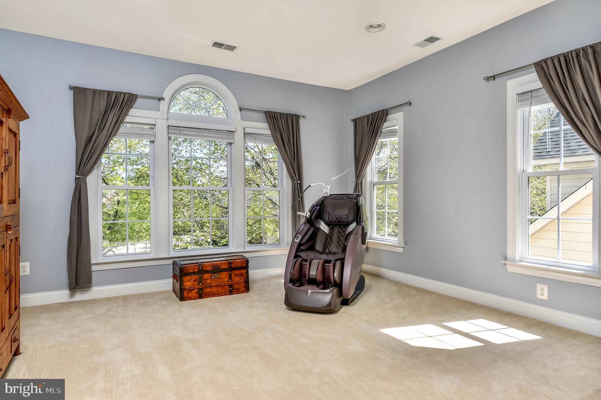 LANSDOWNE ON THE POTOMAC - Residential