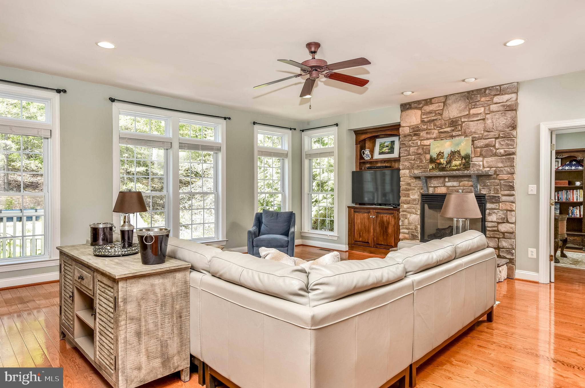 LANSDOWNE ON THE POTOMAC - Residential