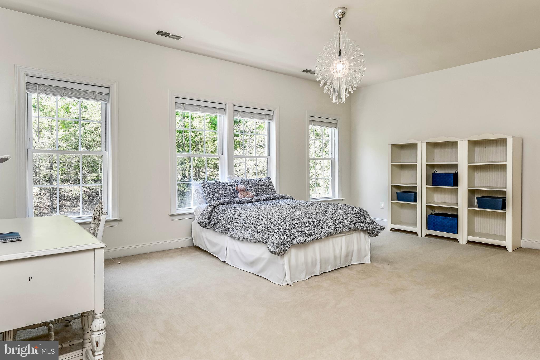 LANSDOWNE ON THE POTOMAC - Residential