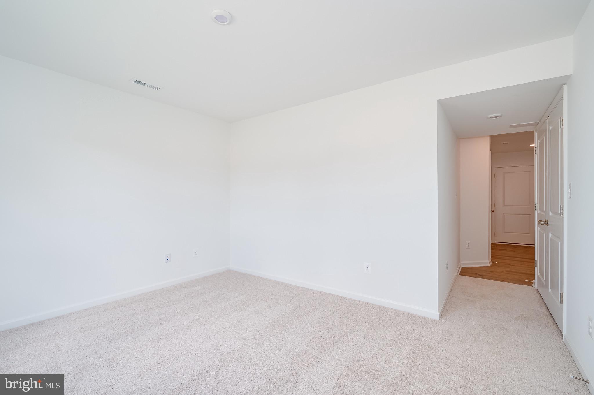 KING'S CROSSING - Residential Lease