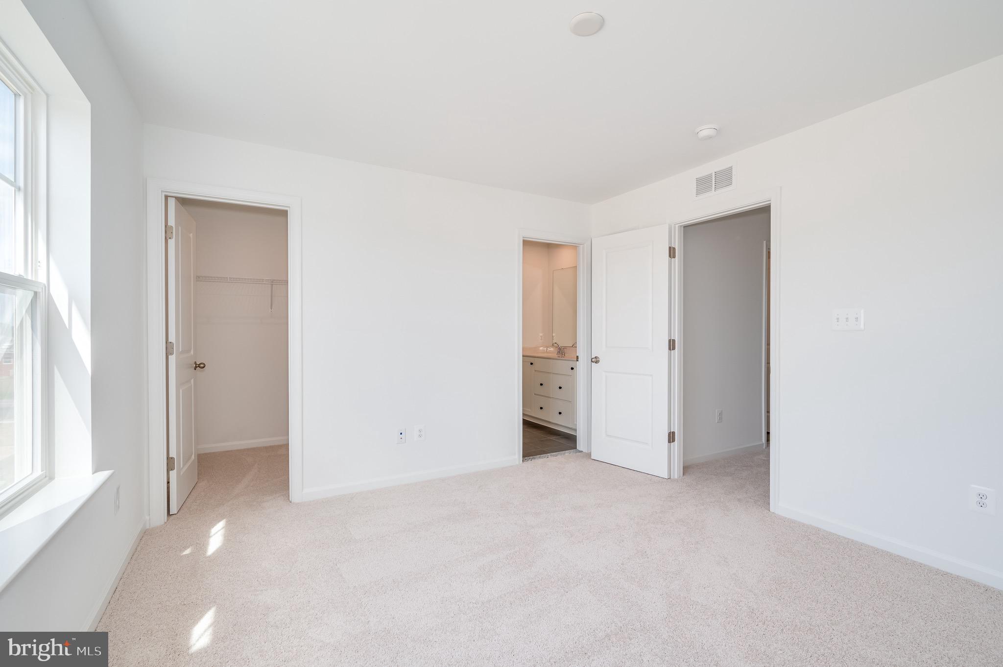 KING'S CROSSING - Residential Lease