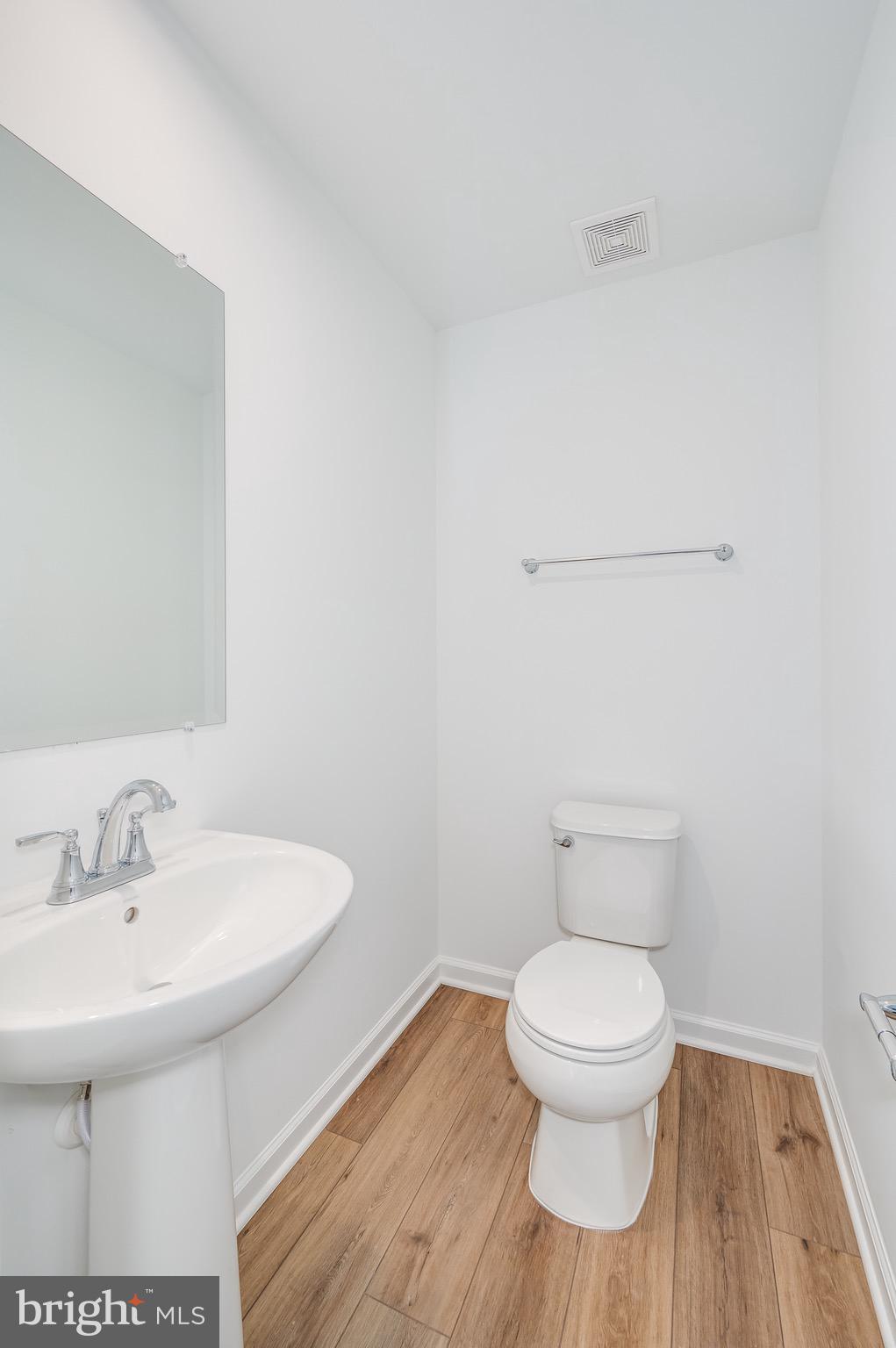 KING'S CROSSING - Residential Lease