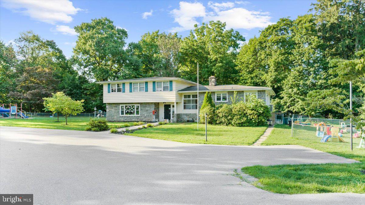 PAOLI MANOR - Commercial Sale