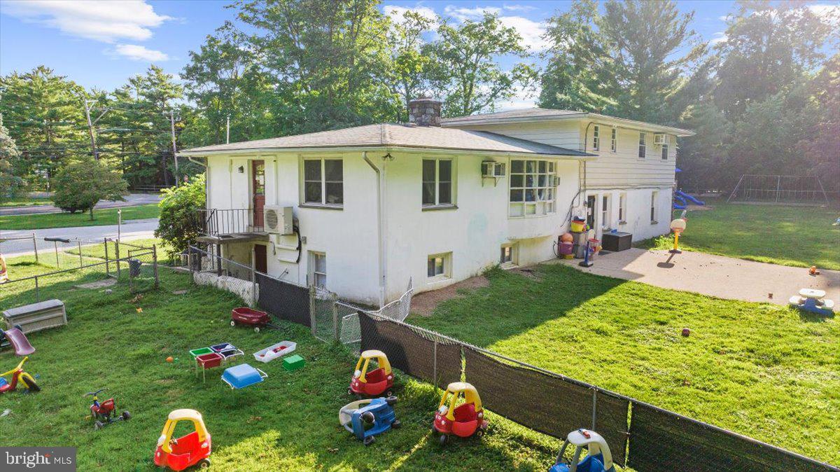 PAOLI MANOR - Commercial Sale