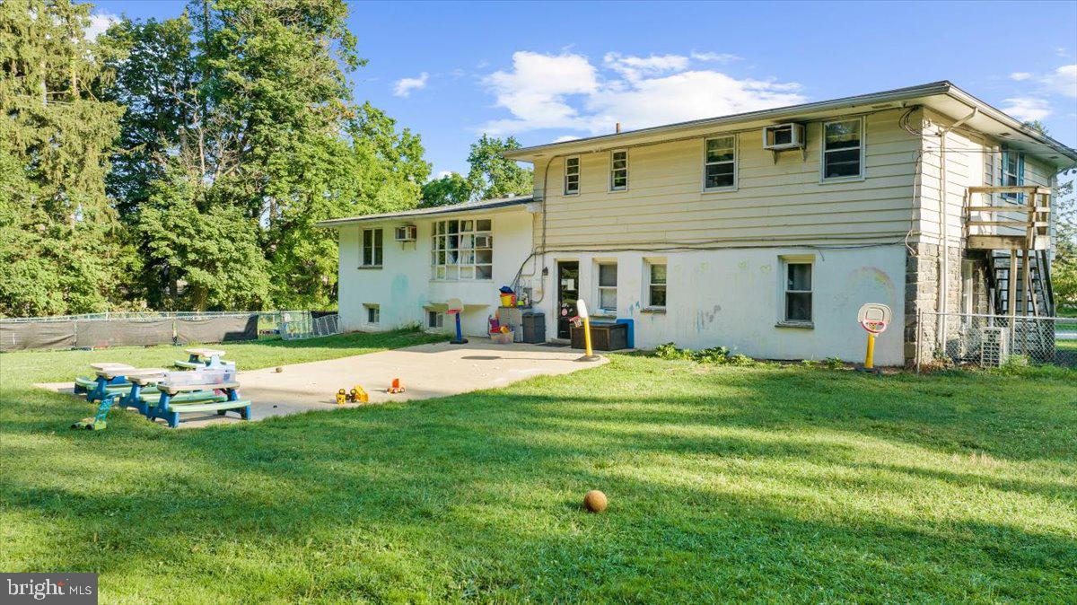 PAOLI MANOR - Commercial Sale